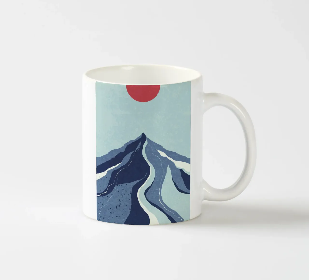 Abstract berglandschap - blauw & rood keramische mok van Whole©