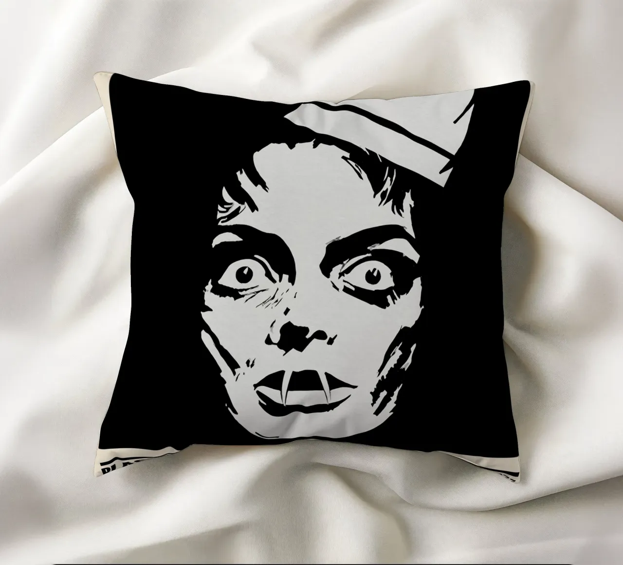 Black Sunday cuscino da TheArtstudio