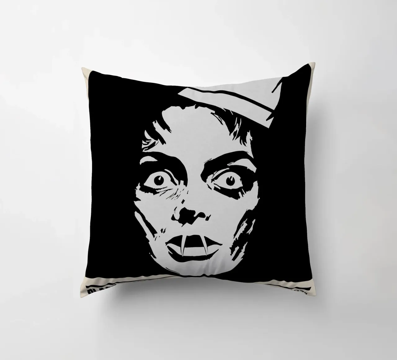 Black Sunday cuscino da TheArtstudio