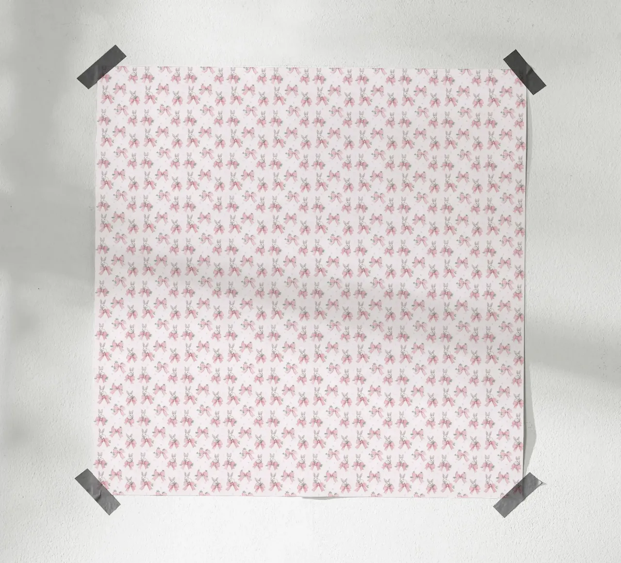 Cute Rabbit Easter Bunny fiocchi rosa Coquette Retro Floral poster con telaio in plastica da Gentle Echoes Art