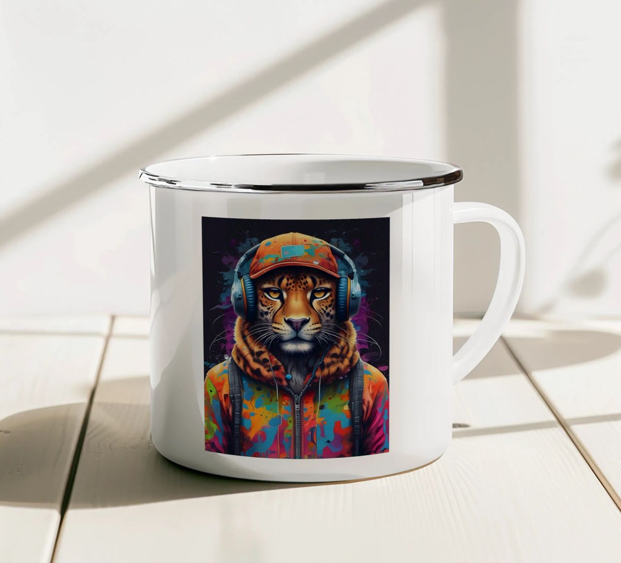 Leopardo in cuffia tazza in smalto da MakArena
