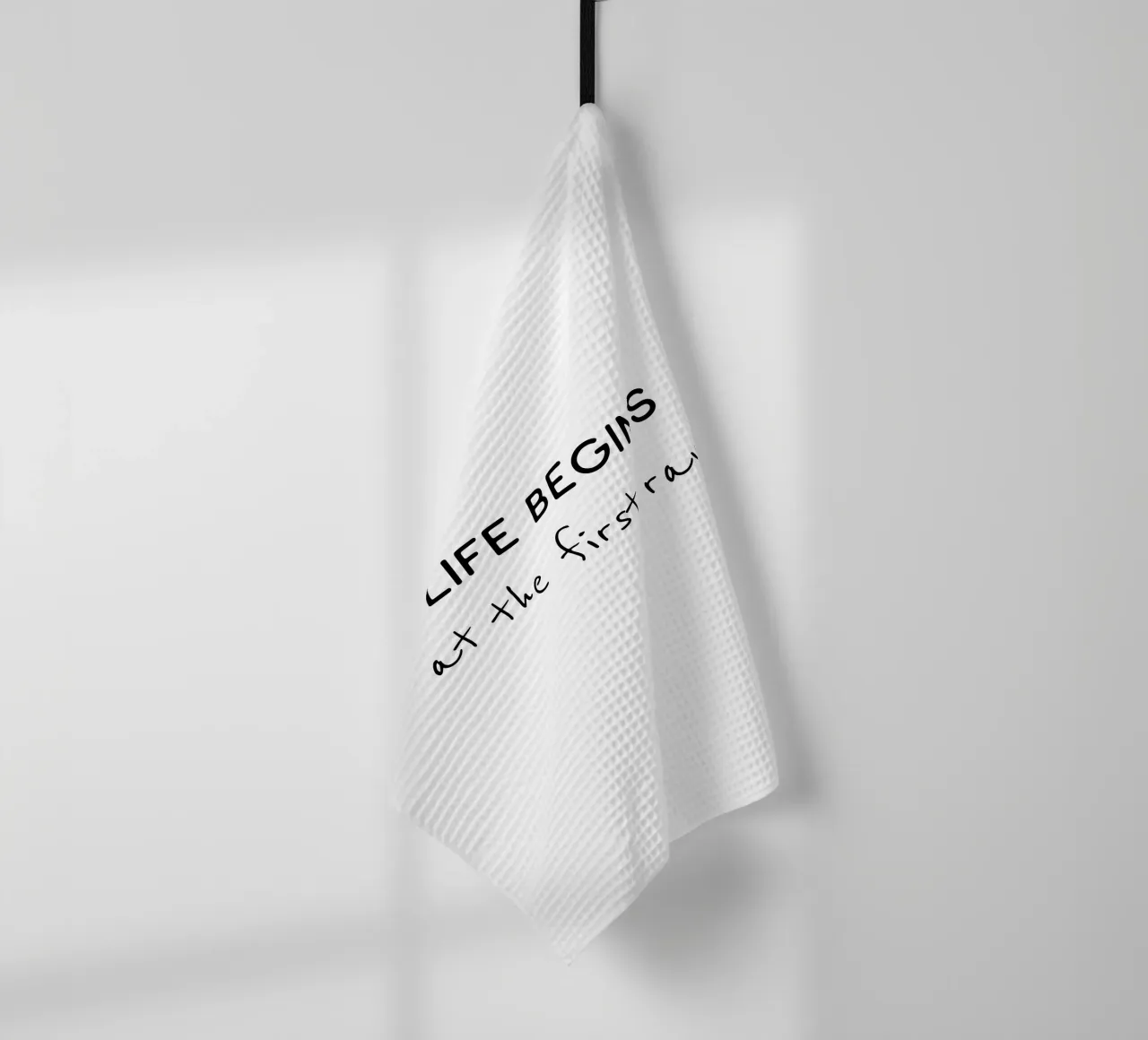 Life begins at the first rave Geschirrtuch von B Art