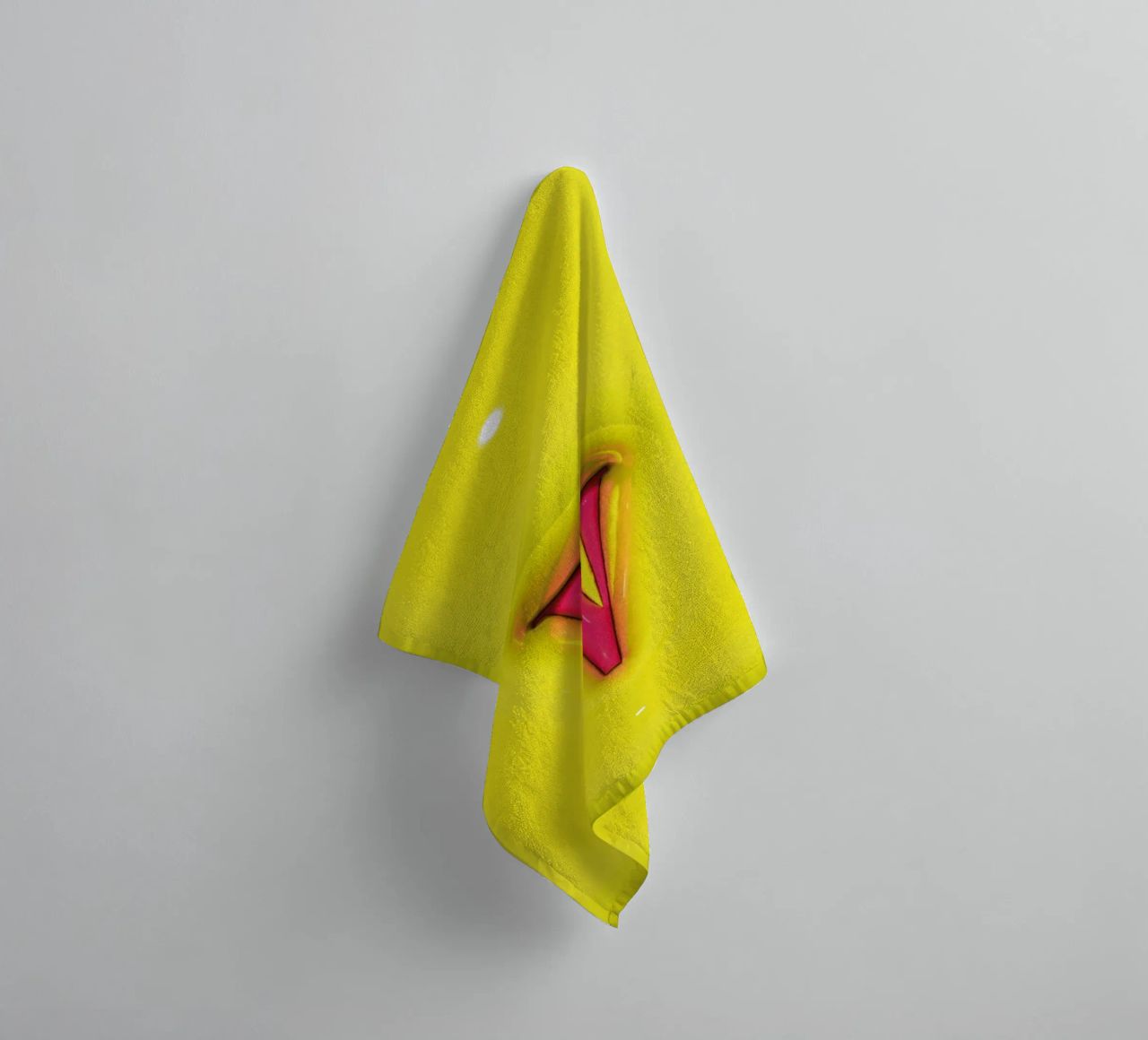 Bubblegum Inflate Initials V Green Handtuch von Malou-Studio