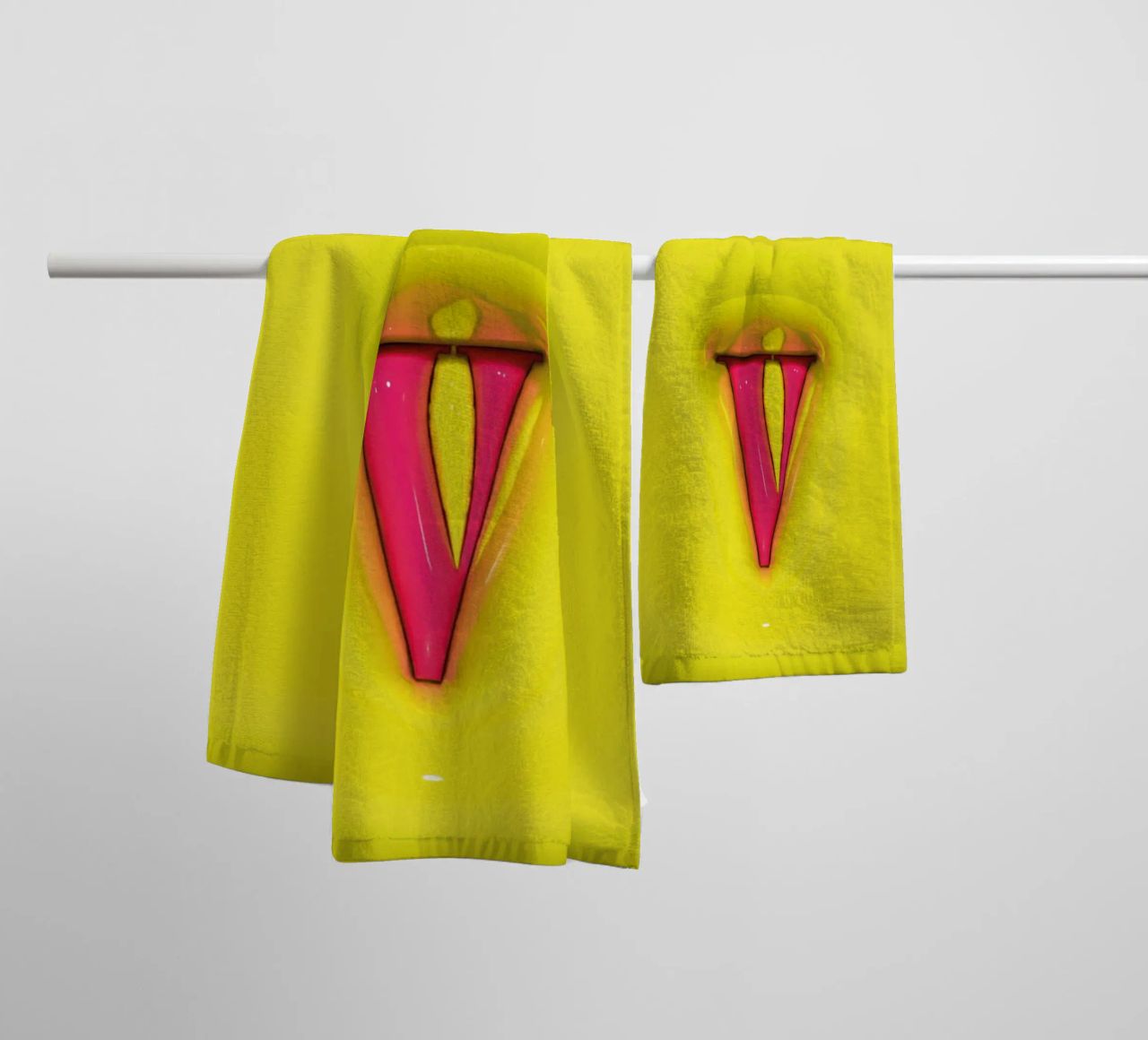 Bubblegum Inflate Initials V Green Handtuch von Malou-Studio