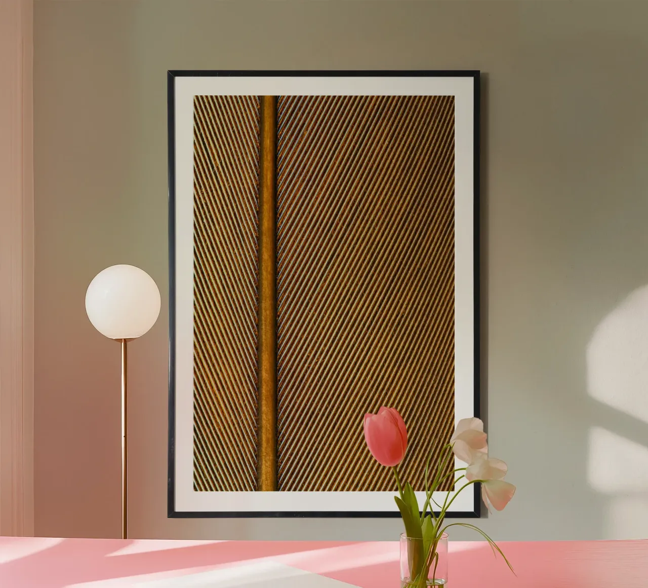 Grace in Every Detail – Close-Up of a Feather poster da Curious Collections by Marielle Leenders