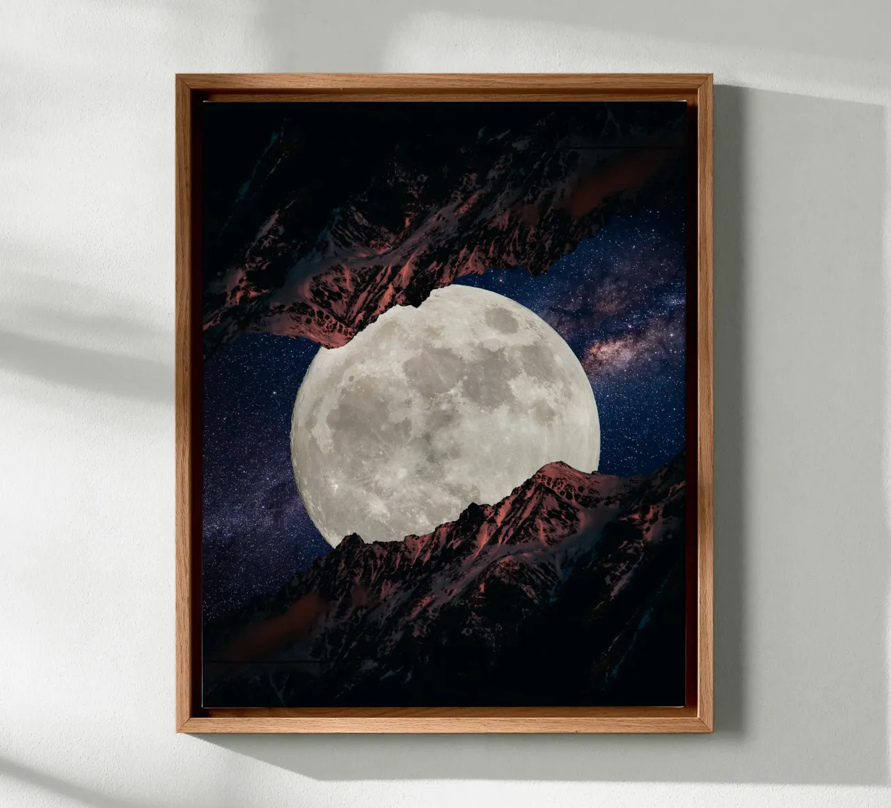 montañas gemelas y luna lienzo con Marco flotante de Berwies Artwork
