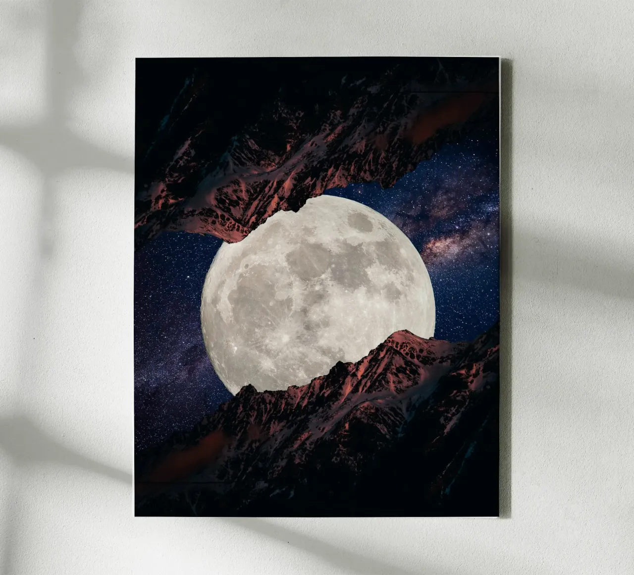 montañas gemelas y luna lienzo con Marco flotante de Berwies Artwork