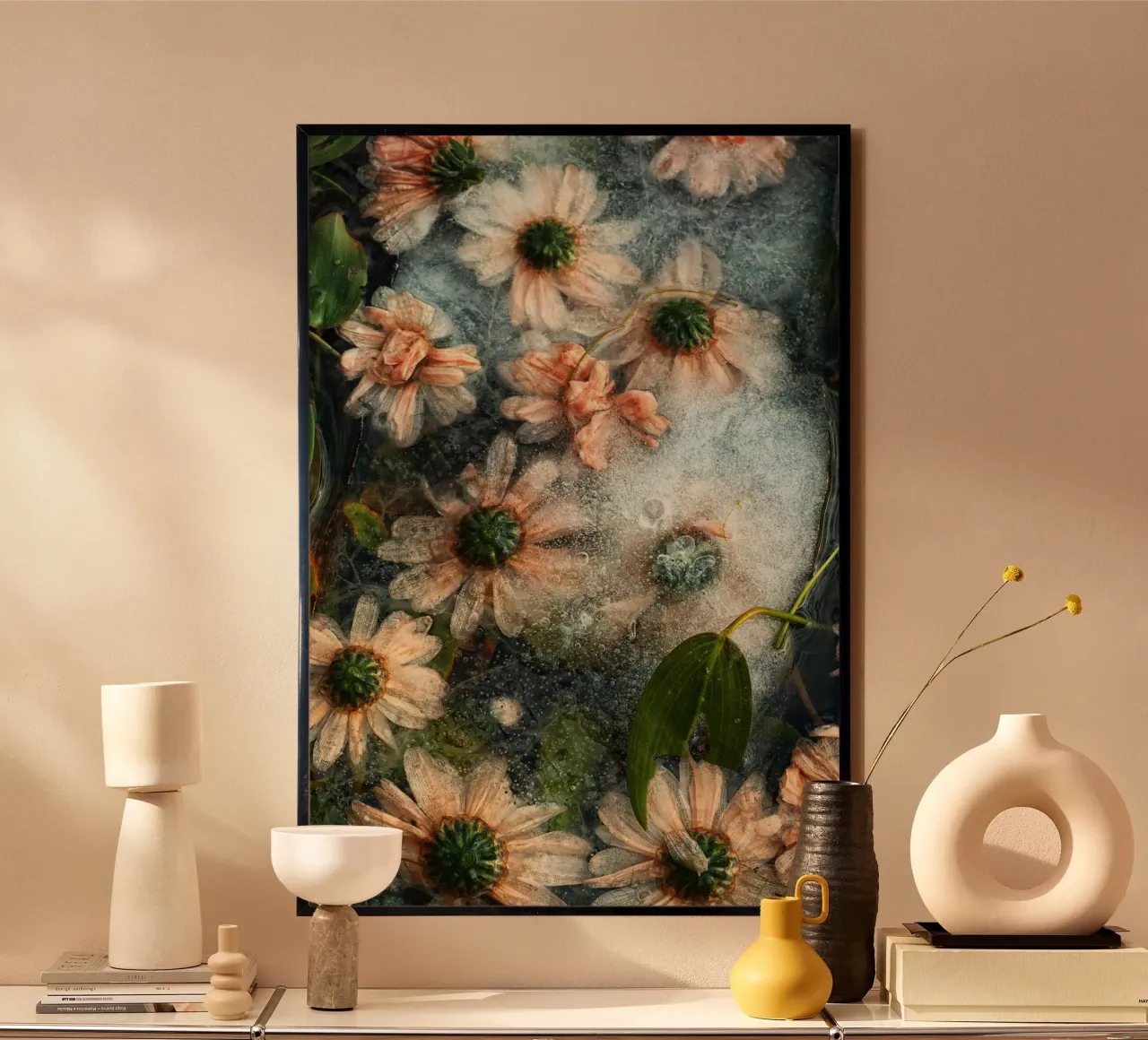 Frozen Romance – Flowers Captured in Ice poster da Curious Collections by Marielle Leenders