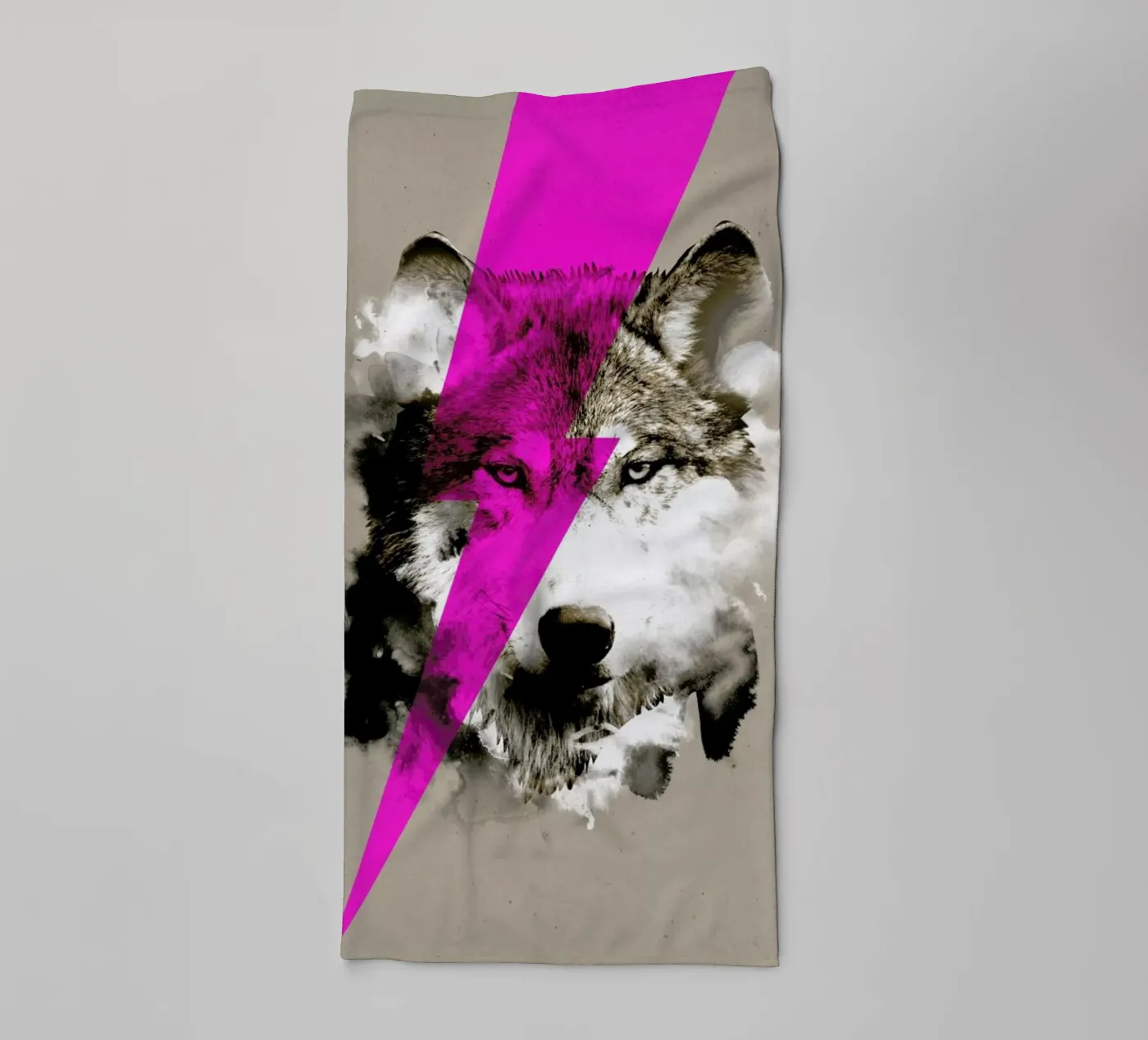 Wolf rocks towel by Róbert Farkas