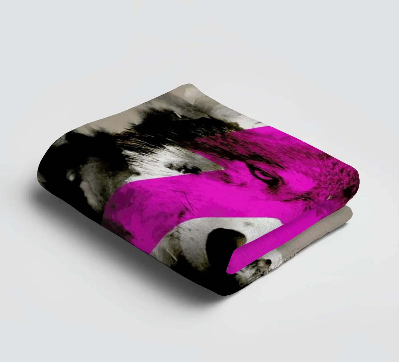 Wolf rocks towel by Róbert Farkas
