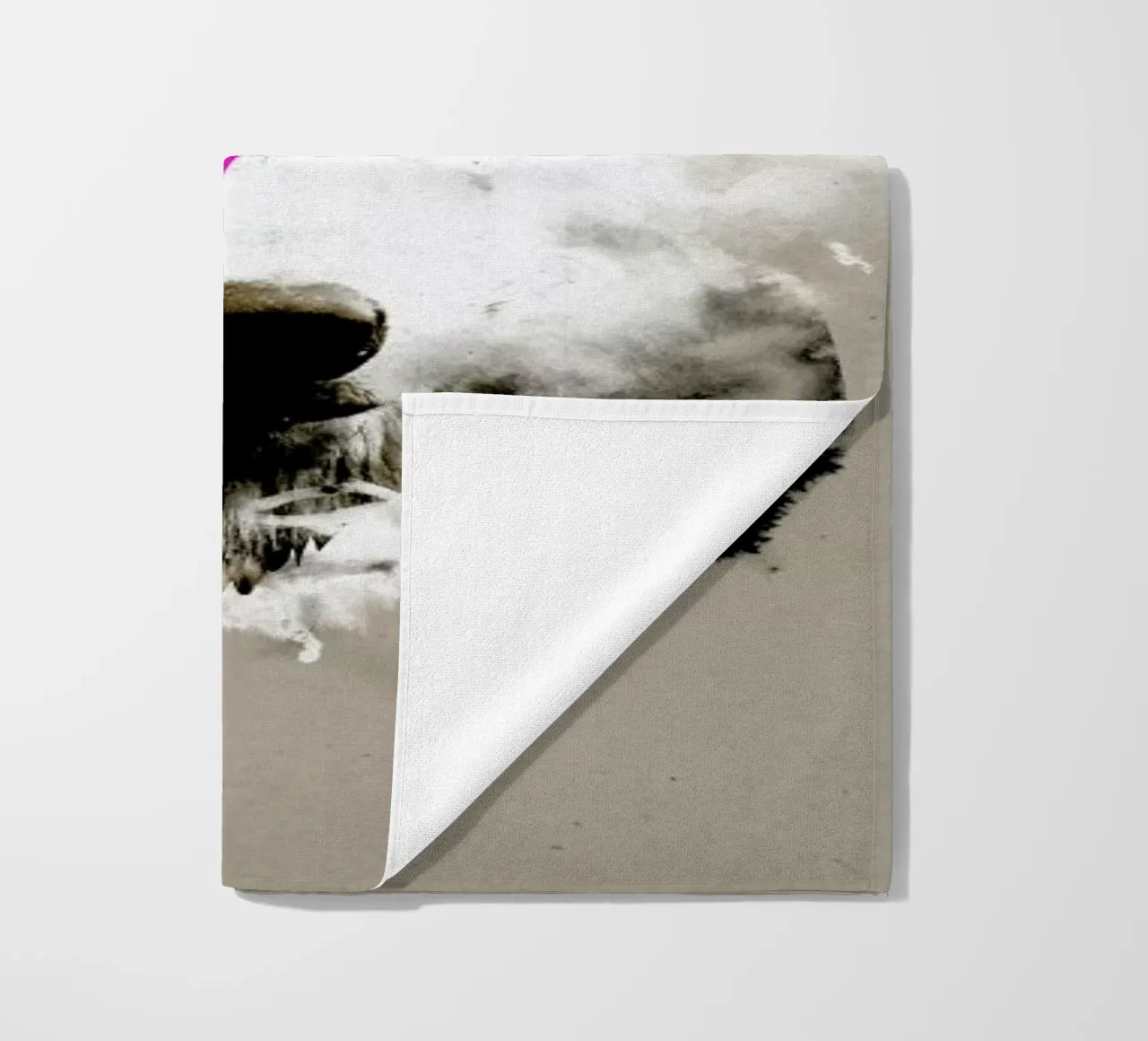 Wolf rocks strandhanddoek van Róbert Farkas