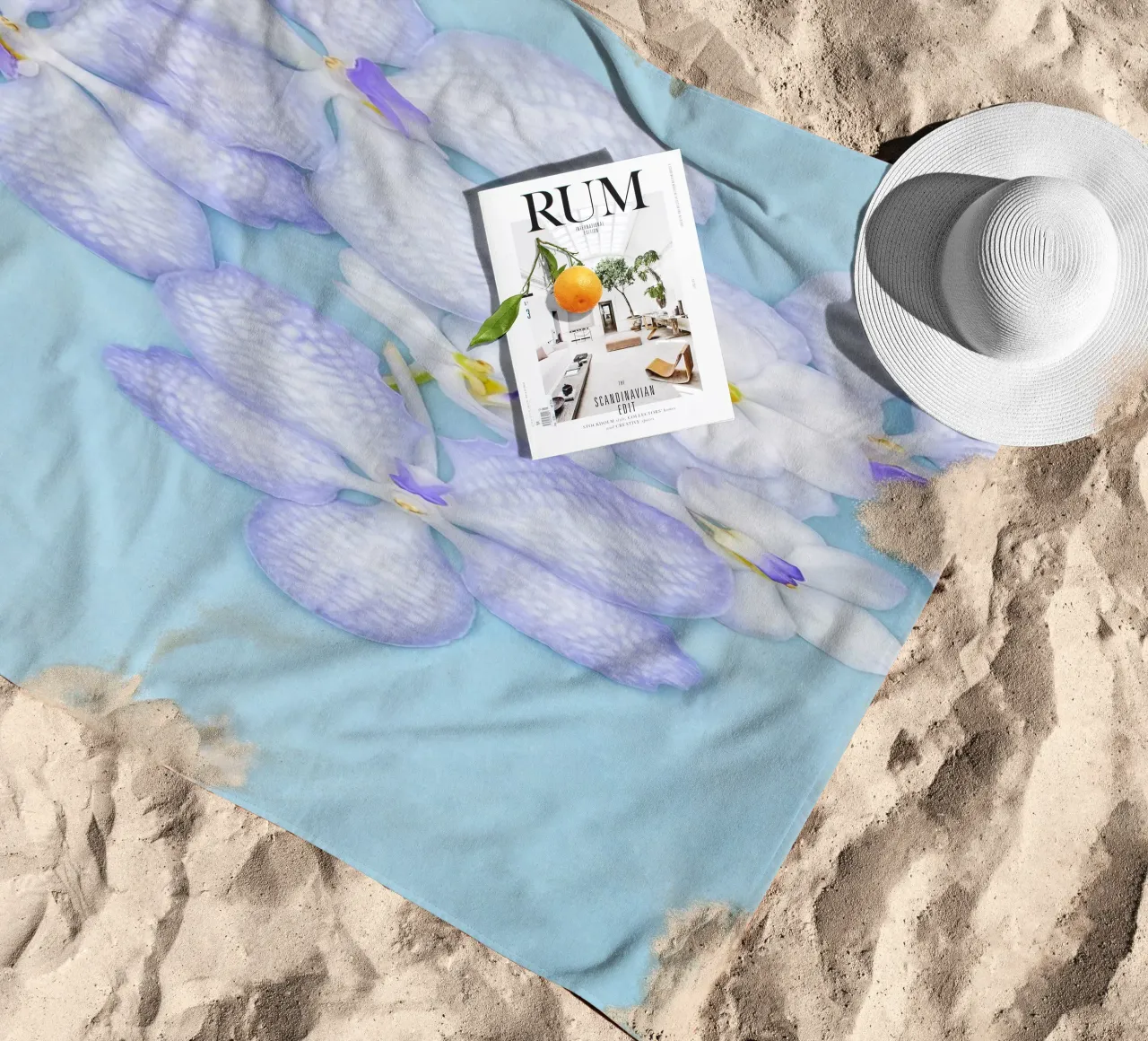 Serenity in Bloom – Lilac Orchids telo mare da Curious Collections by Marielle Leenders