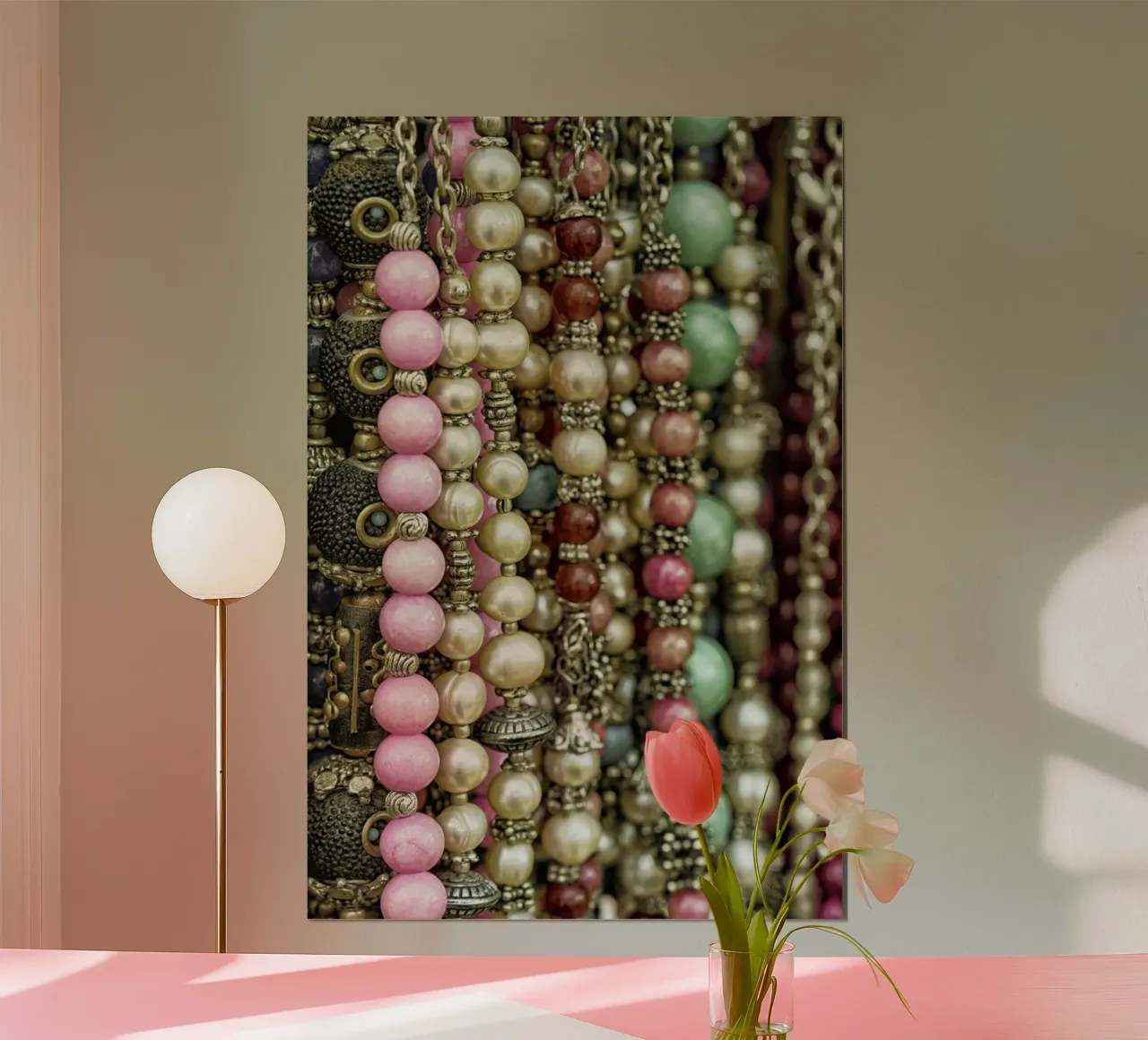Hanging Beauty – A Display of Stunning Necklaces poster con telaio in legno da Curious Collections by Marielle Leenders