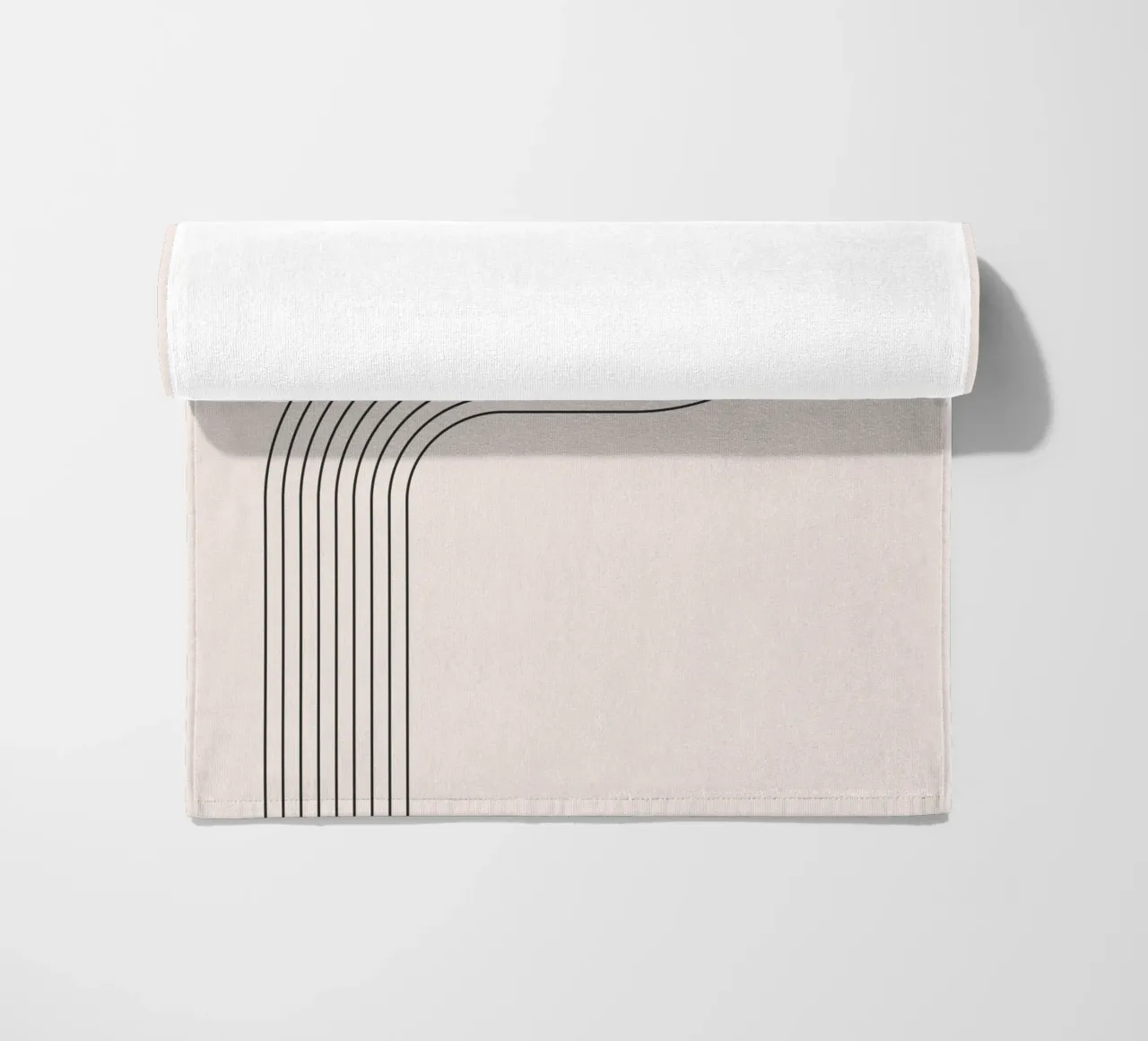 Design lineare e minimalista dell'arco telo mare da Whole©