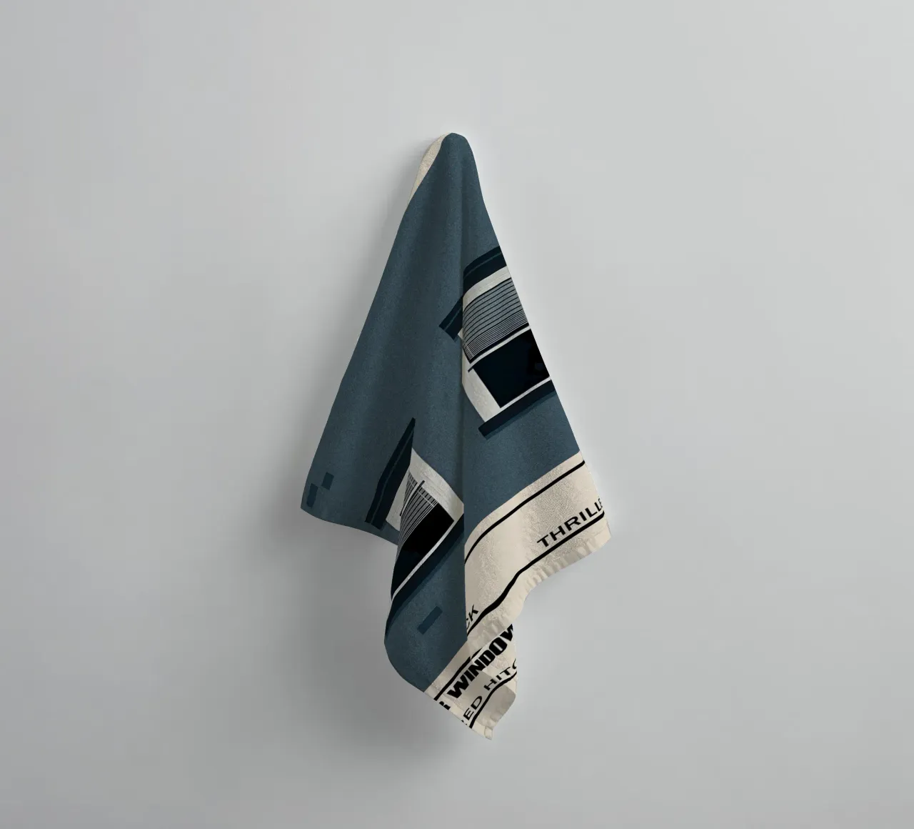 Rear Window asciugamano da bagno da TheArtstudio