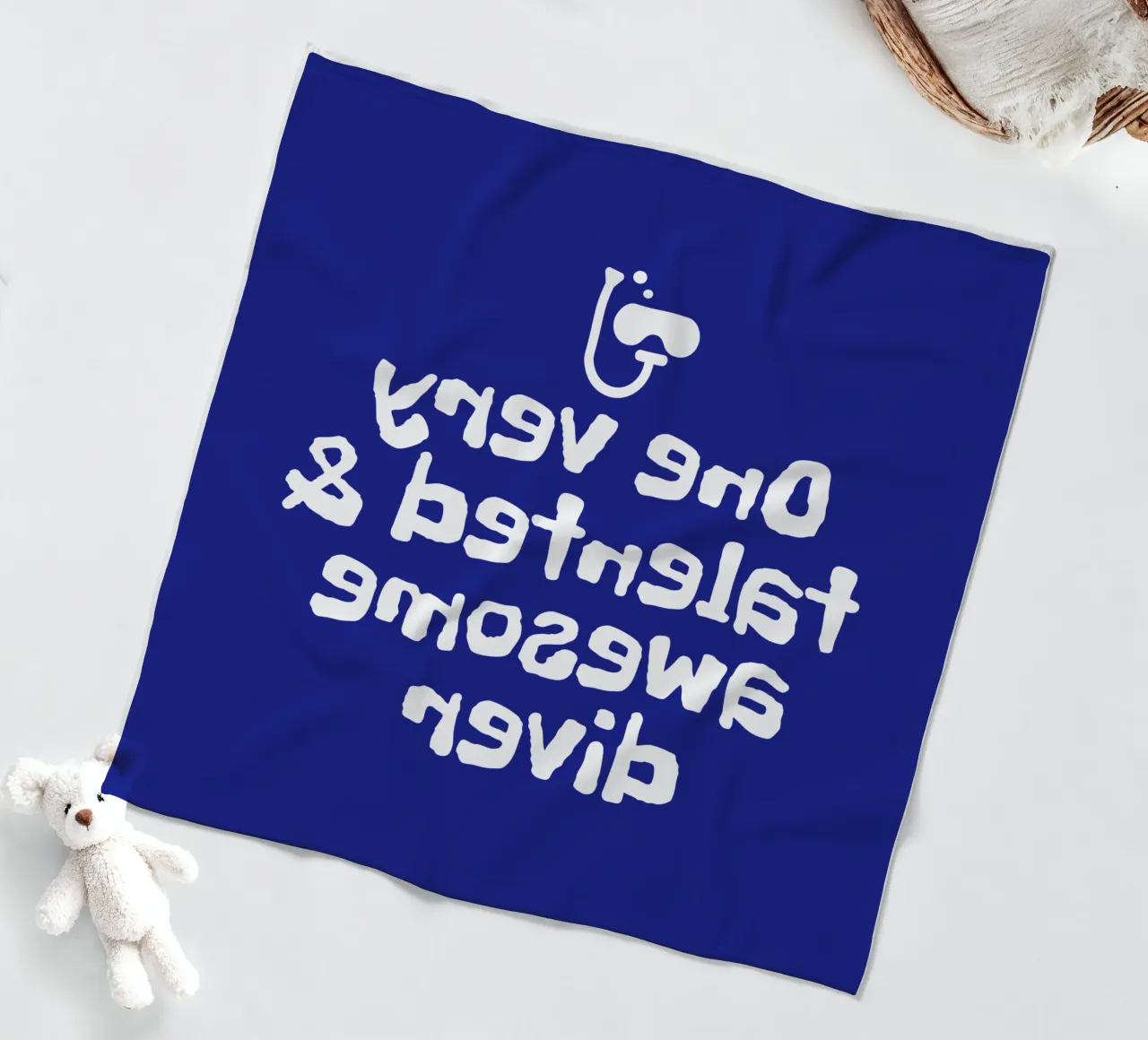 One very talented and awesome diver coperta in pile da happieeagle