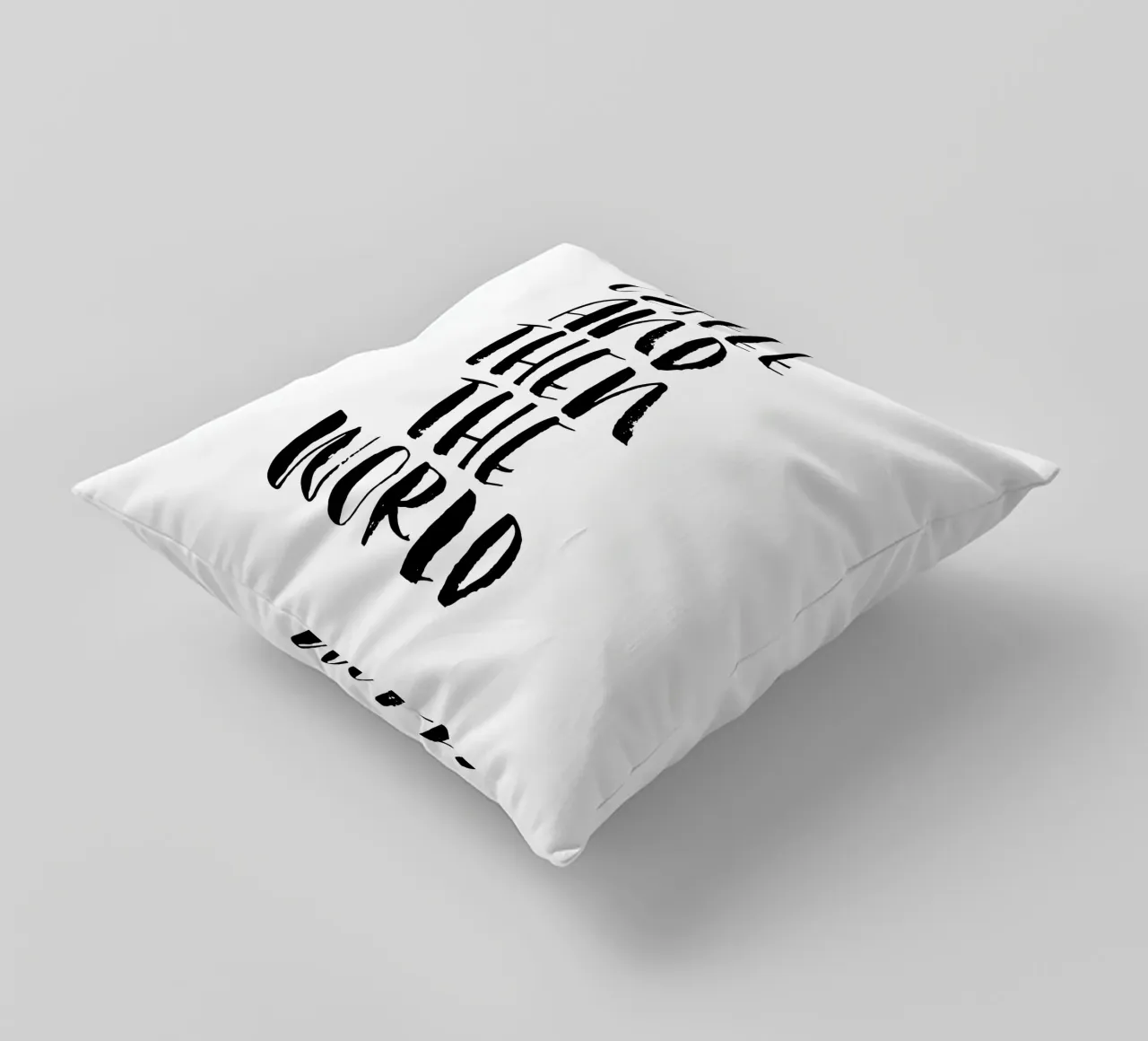 Caffè e poi il mondo in bianco e nero cuscino da THE MOTIVATED TYPE