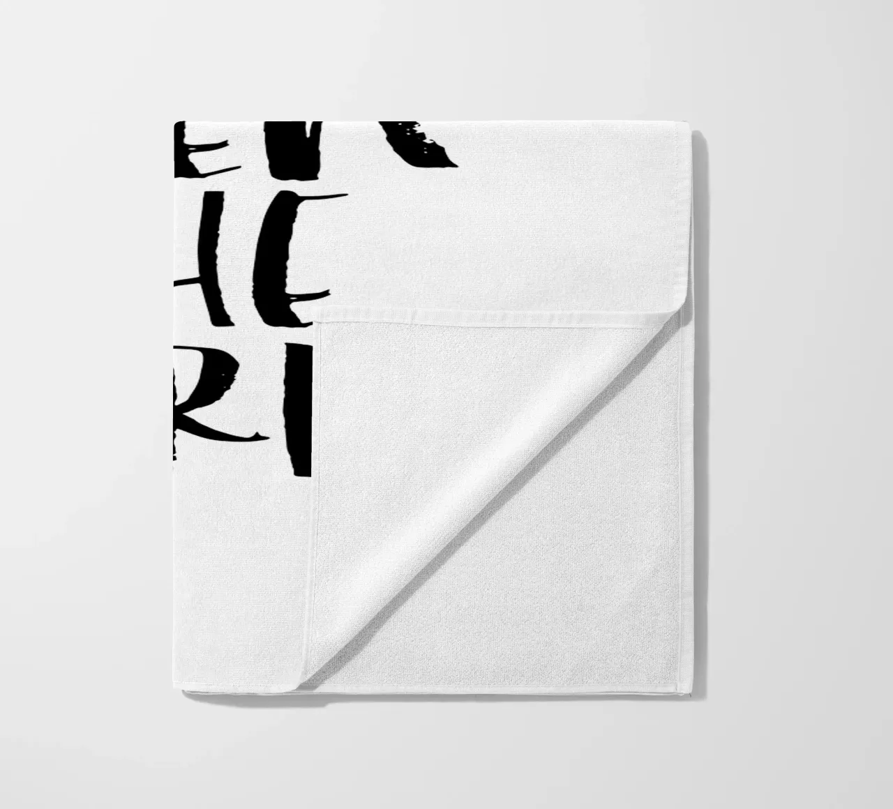 Caffè e poi il mondo in bianco e nero telo mare da THE MOTIVATED TYPE