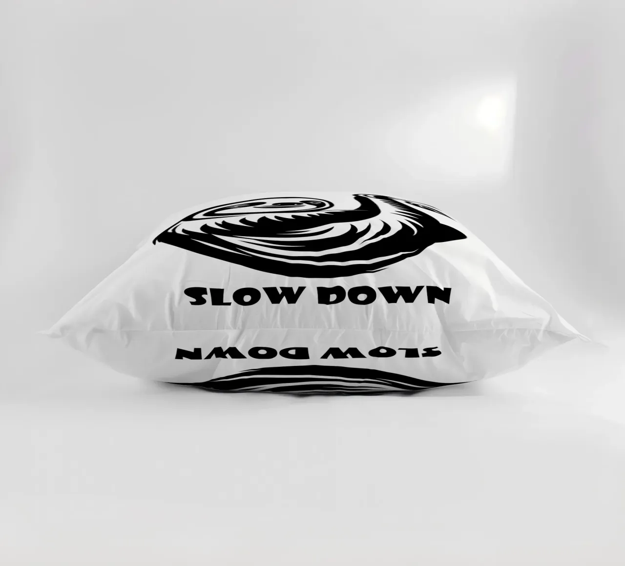 Mach langsam Faultier | Slow Down Kissen von Autofocus