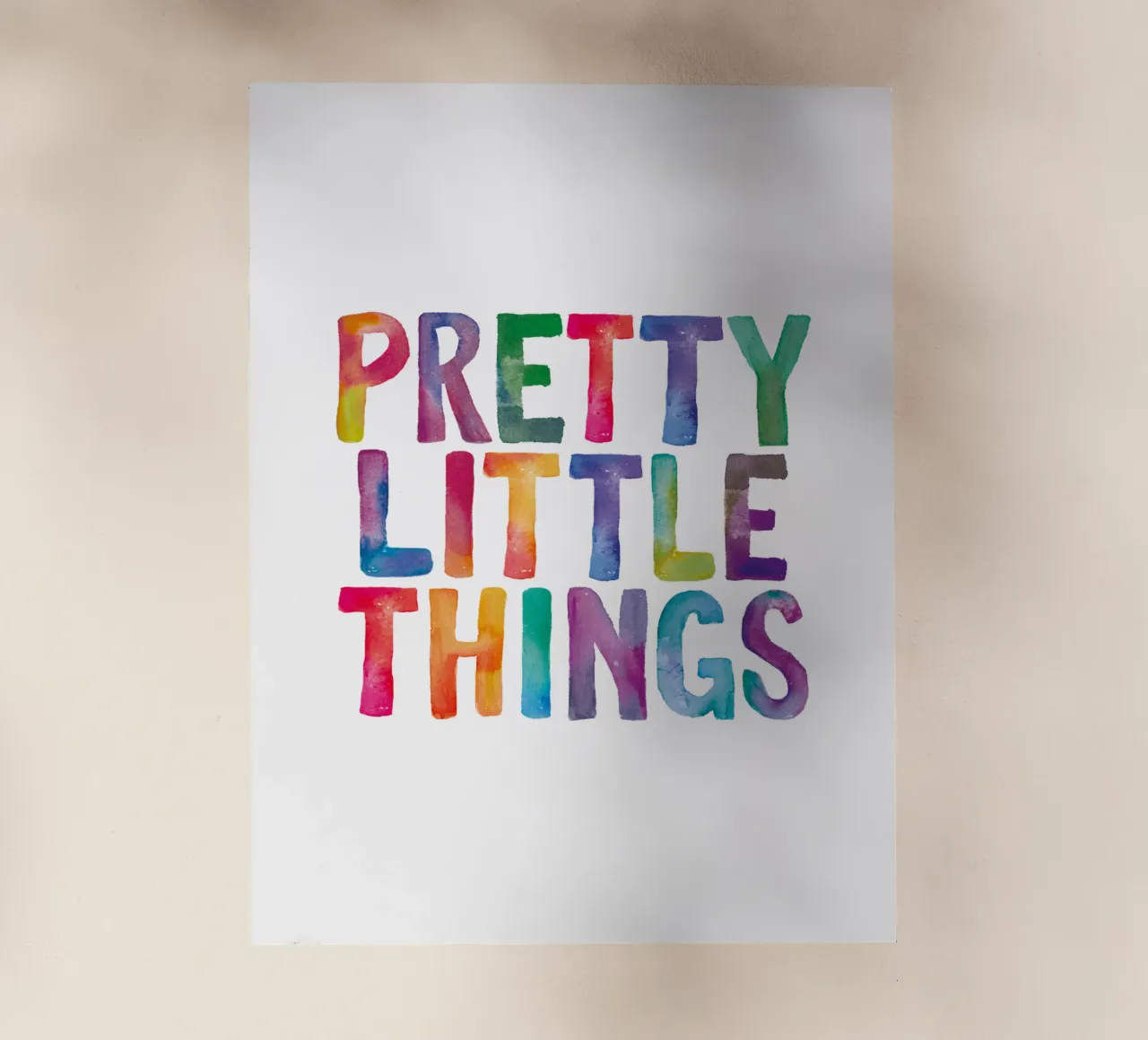Pretty Little Thing Arcobaleno Tipografia Design pellicola backlit da THE MOTIVATED TYPE