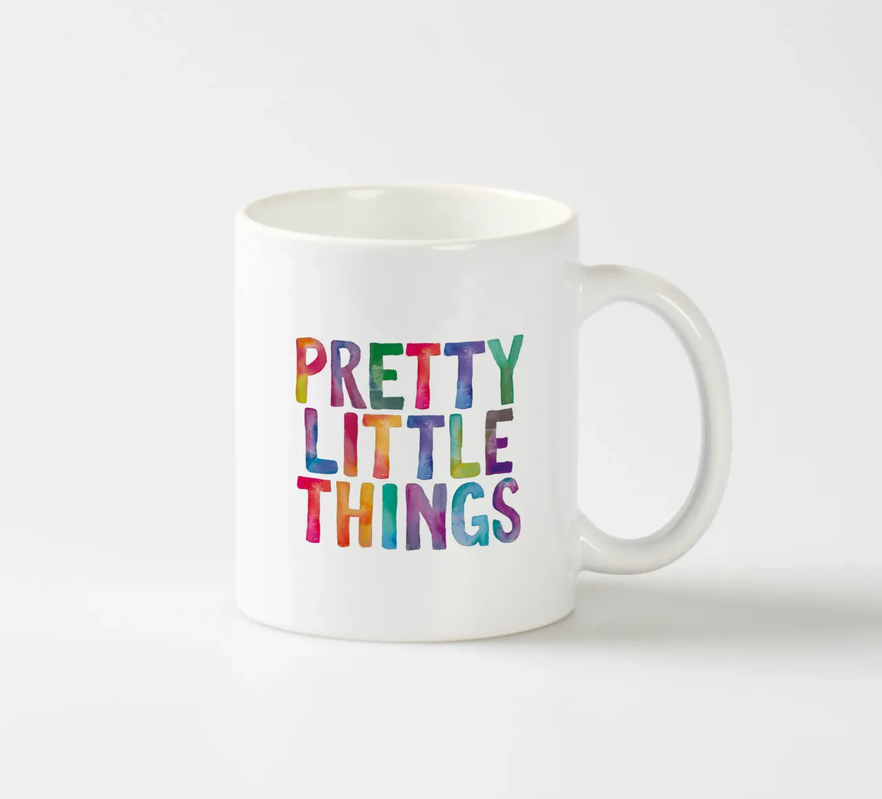 Pretty Little Thing Arcobaleno Tipografia Design tazza in ceramica da THE MOTIVATED TYPE