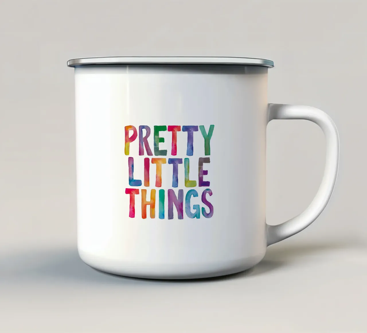 Pretty Little Thing Arcobaleno Tipografia Design tazza in smalto da THE MOTIVATED TYPE