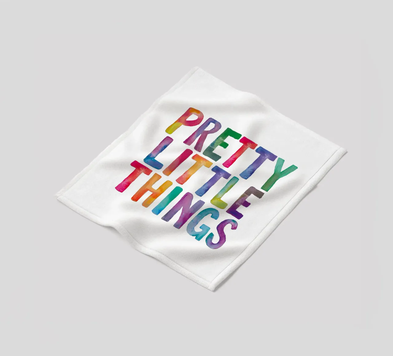 Pretty Little Thing Arcobaleno Tipografia Design coperta in pile da THE MOTIVATED TYPE