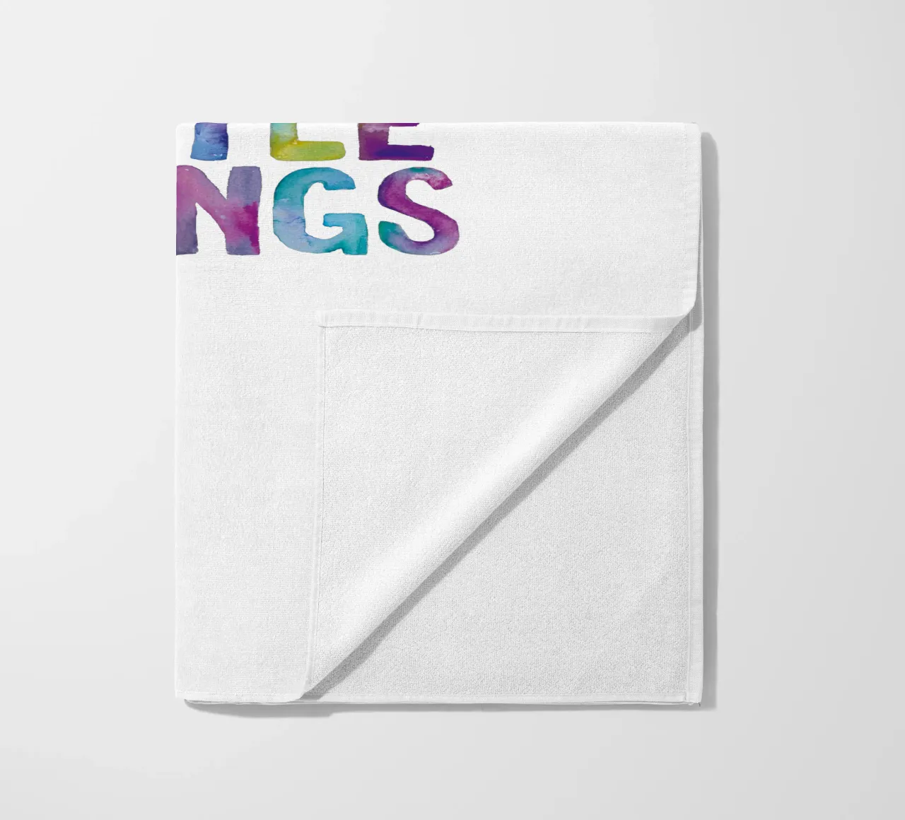Pretty Little Thing Arcobaleno Tipografia Design telo mare da THE MOTIVATED TYPE