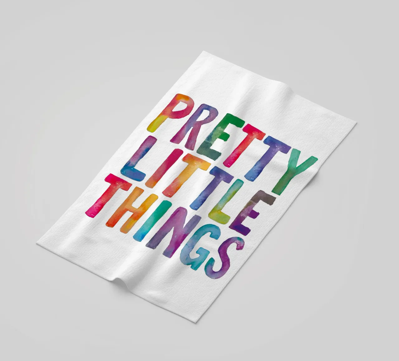 Pretty Little Thing Arcobaleno Tipografia Design telo mare da THE MOTIVATED TYPE