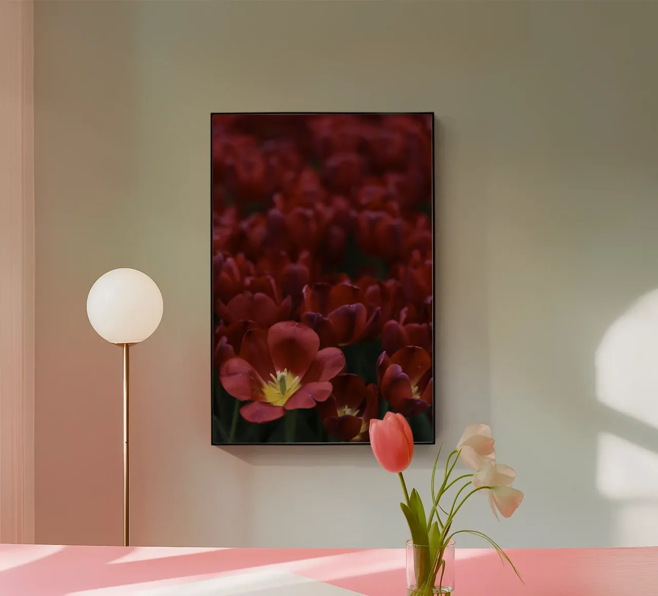 Passion in Nature – The Allure of a Red Tulip plexiglass da Curious Collections by Marielle Leenders