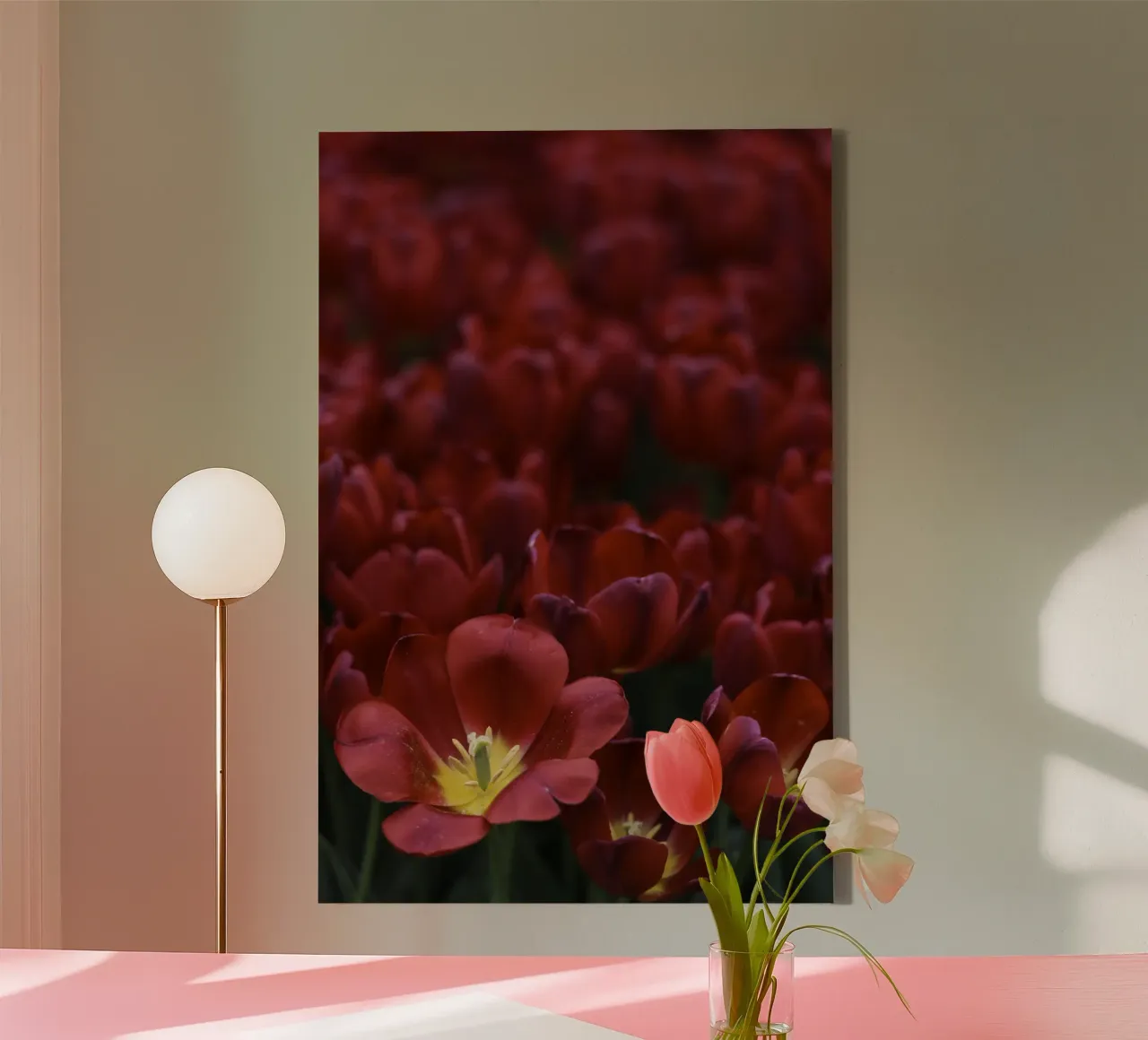 Passion in Nature – The Allure of a Red Tulip tela da Curious Collections by Marielle Leenders