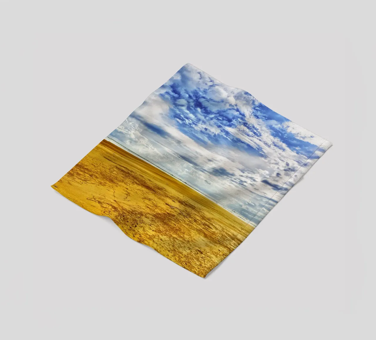 Beach and Blue Sky – A Perfect Coastal Escape coperta in pile da Curious Collections by Marielle Leenders