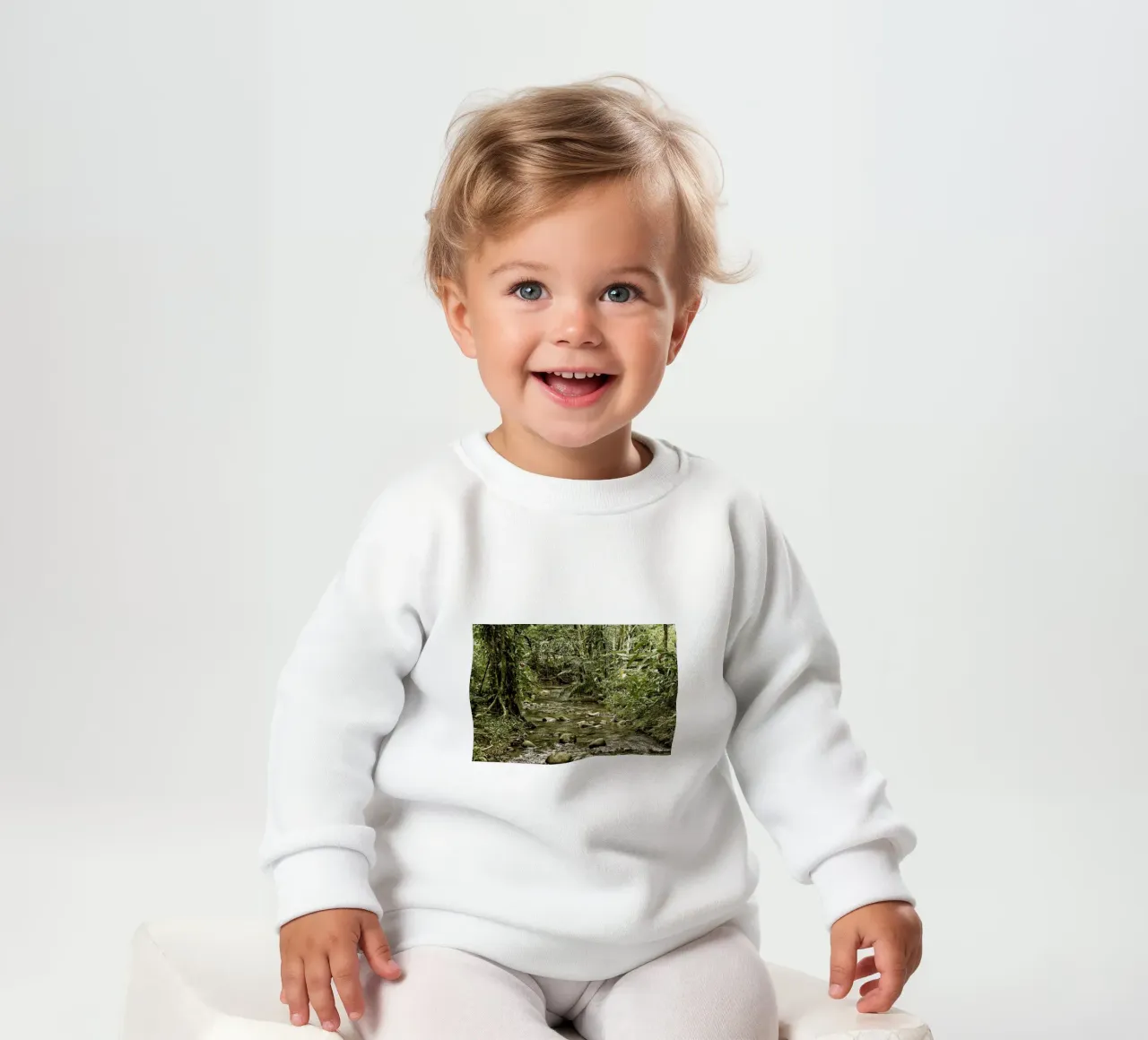 Jungle Stream – A Serene Oasis in the Wilderness Baby Sweatshirt von Curious Collections by Marielle Leenders