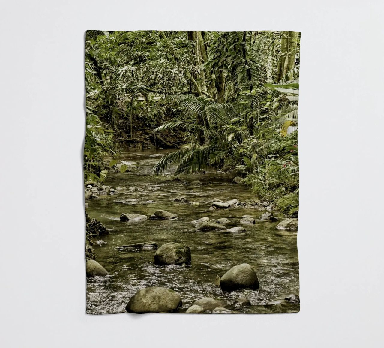 Jungle Stream – A Serene Oasis in the Wilderness coperta in pile da Curious Collections by Marielle Leenders