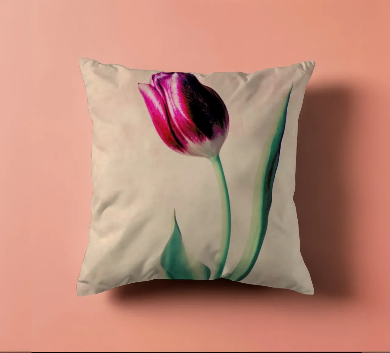Tulip cuscino da Ingrid Beddoes