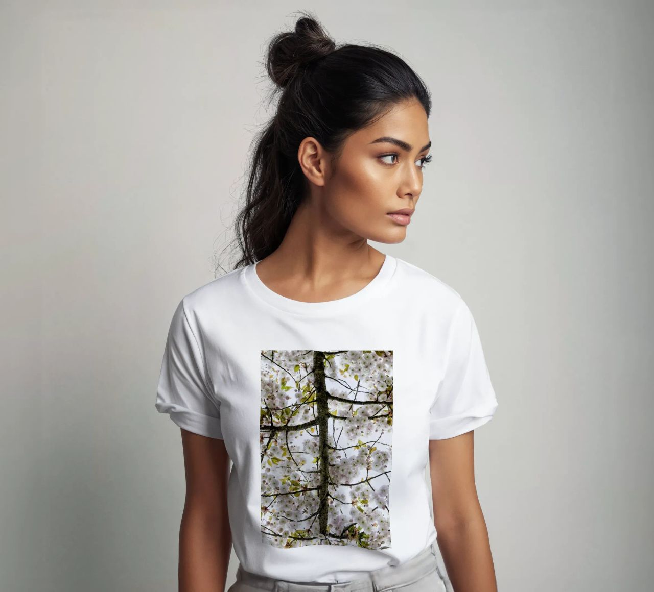 Underneath a Blossoming Tree t-shirt da Curious Collections by Marielle Leenders