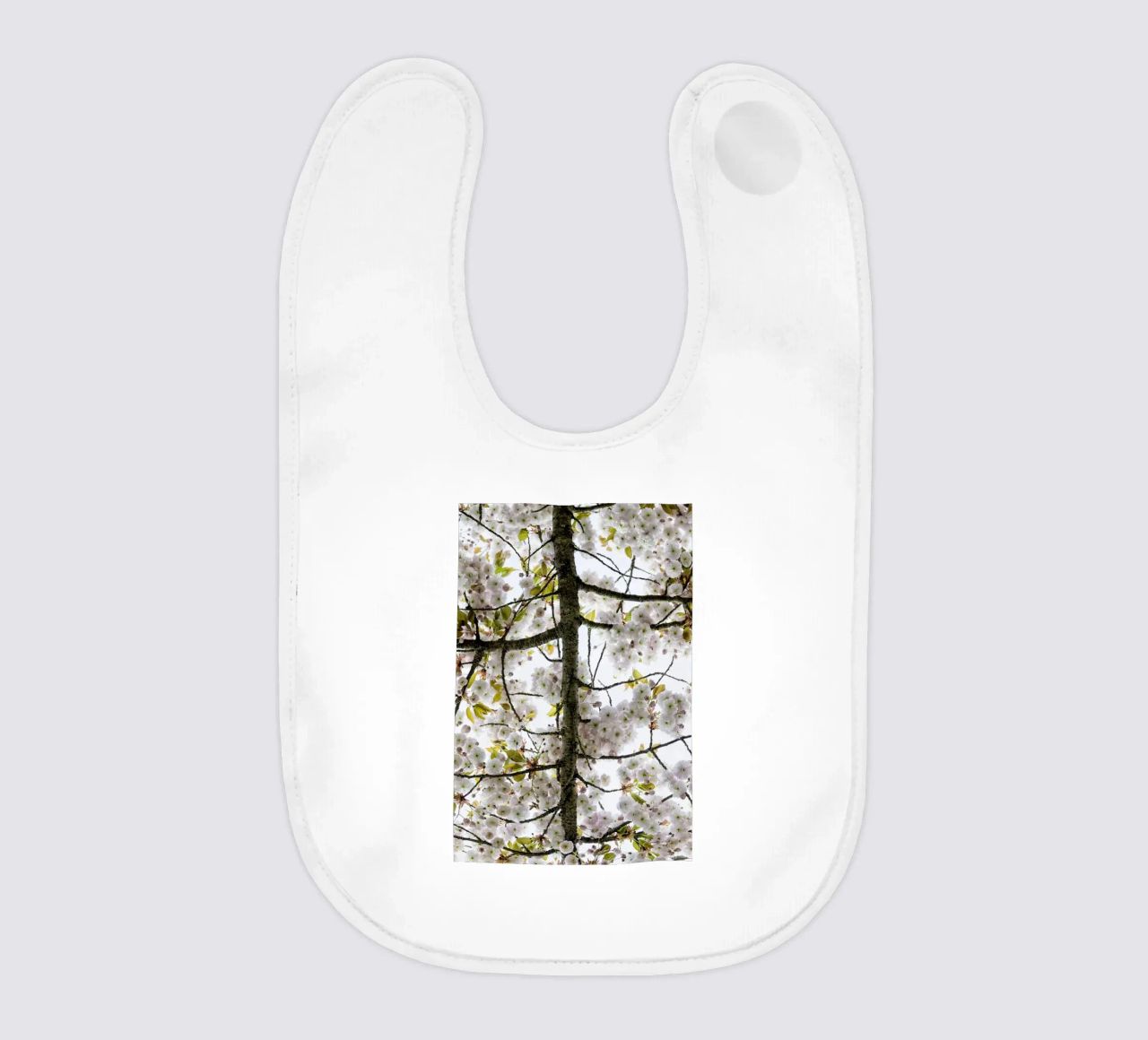 Underneath a Blossoming Tree bavaglino da Curious Collections by Marielle Leenders