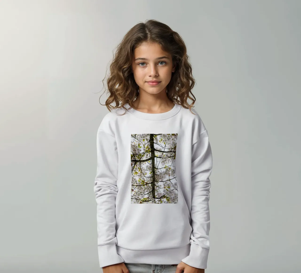 Underneath a Blossoming Tree felpa bambino da Curious Collections by Marielle Leenders