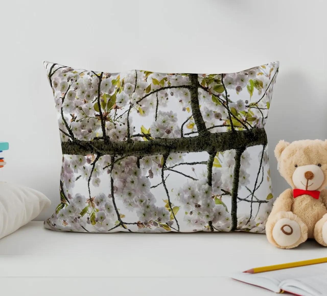 Underneath a Blossoming Tree Kissen von Curious Collections by Marielle Leenders