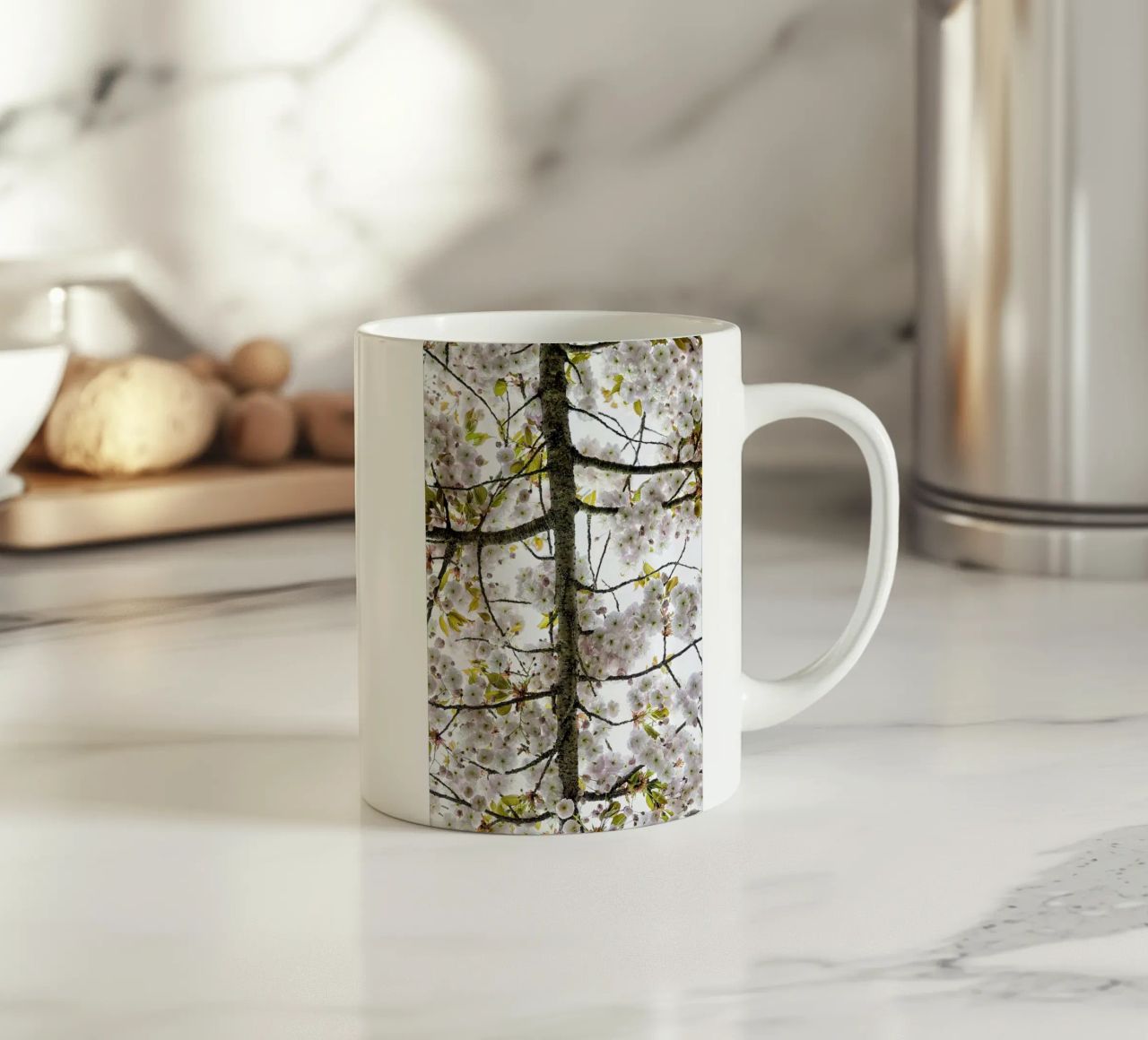 Underneath a Blossoming Tree tazza in ceramica da Curious Collections by Marielle Leenders