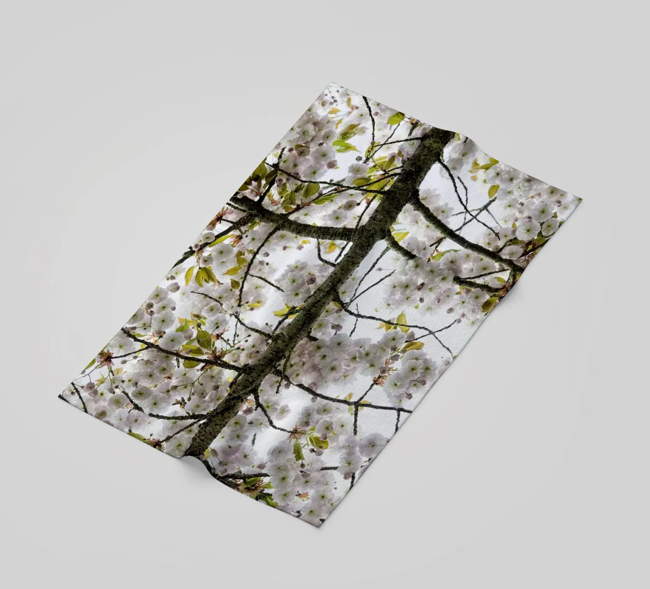 Underneath a Blossoming Tree telo mare da Curious Collections by Marielle Leenders