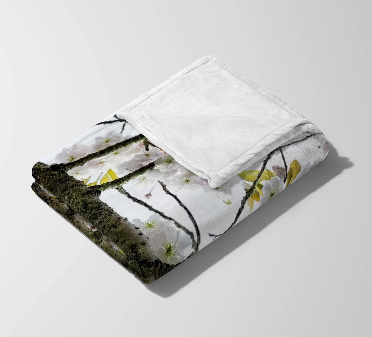 Underneath a Blossoming Tree coperta in pile da Curious Collections by Marielle Leenders