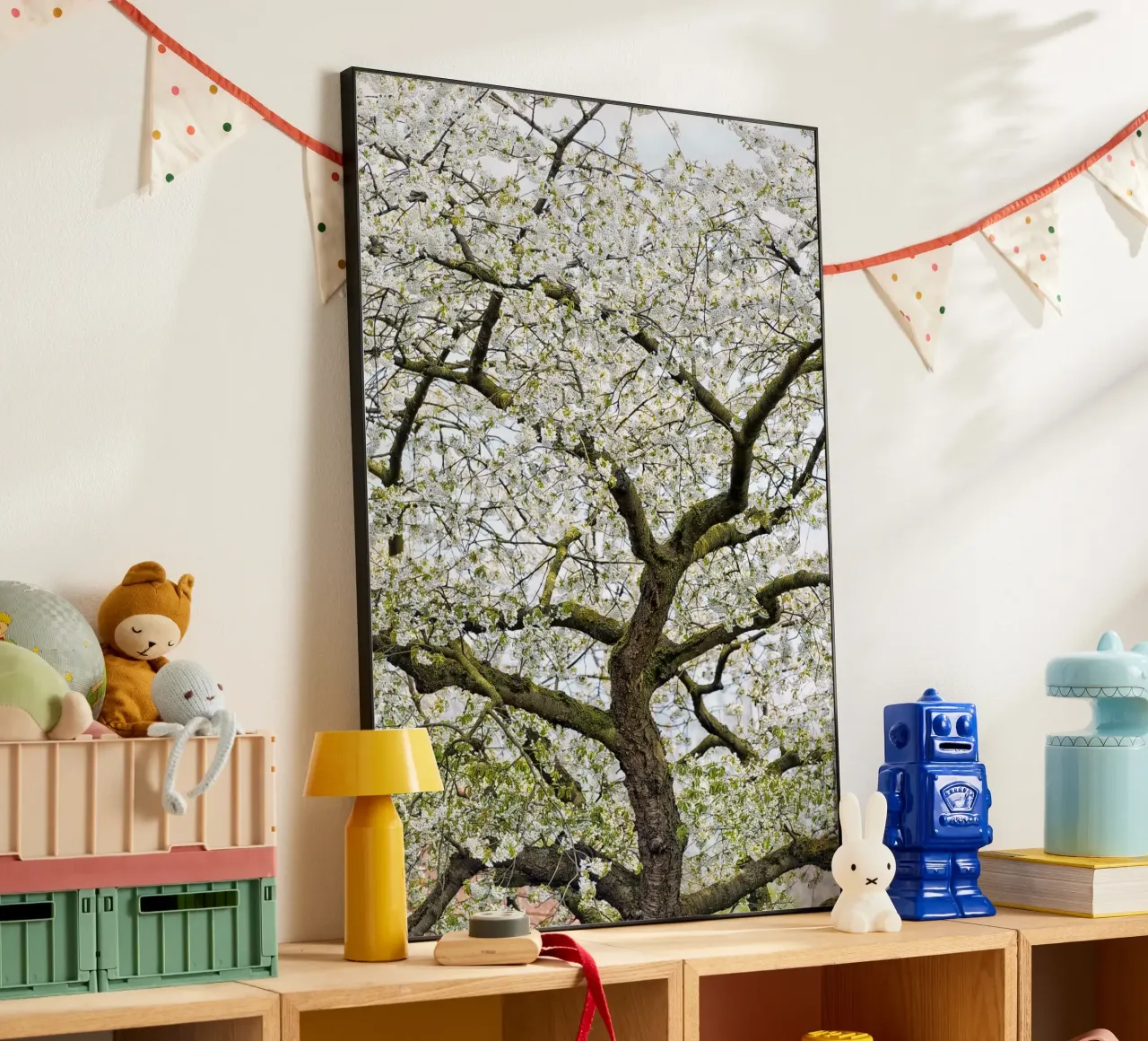 Tree with White Blossoms – A Peaceful Springtime Haven alluminio dibond da Curious Collections by Marielle Leenders
