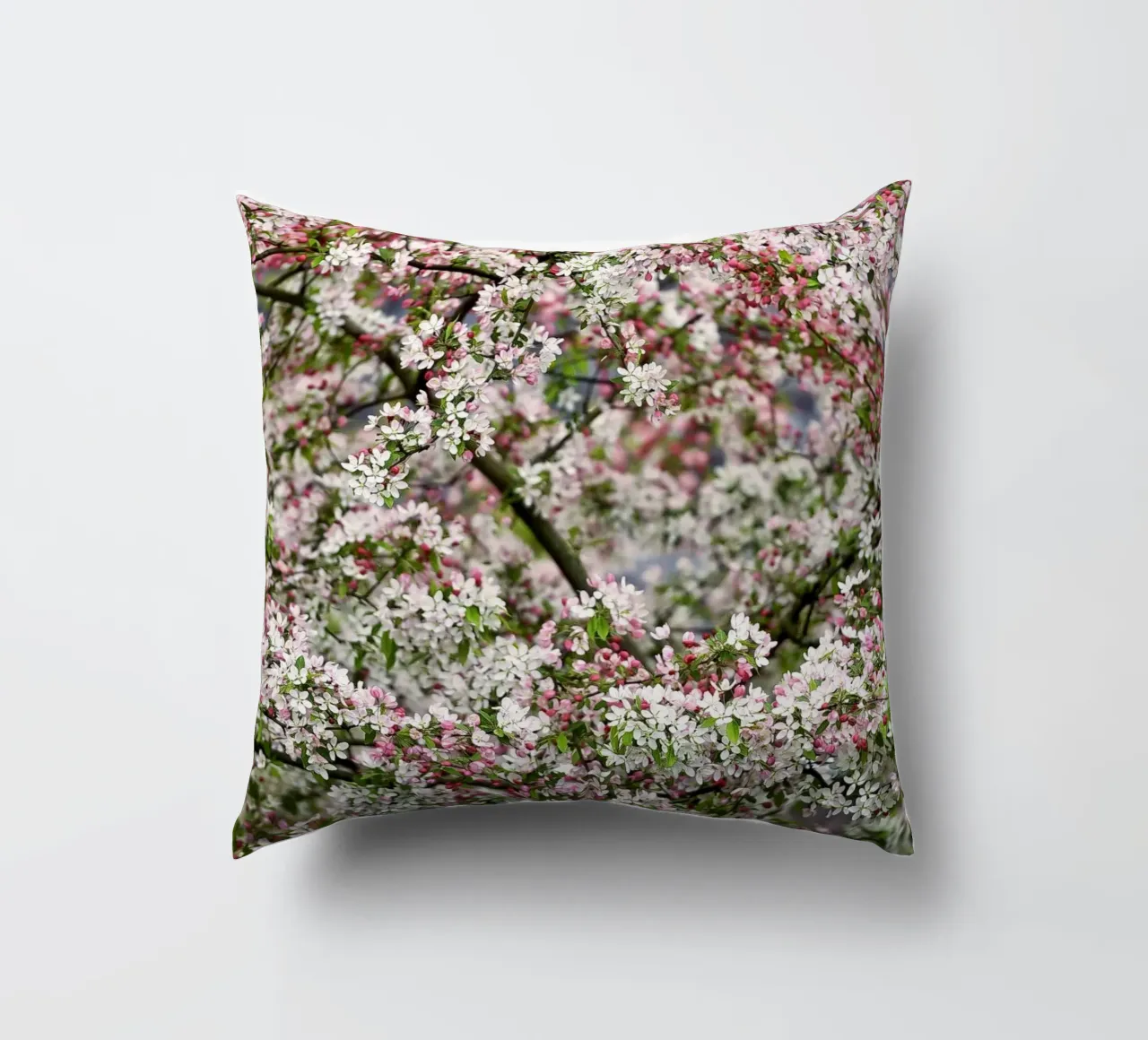 Delicate Blossoms – The Beauty of Soft Spring Blooms cuscino da Curious Collections by Marielle Leenders