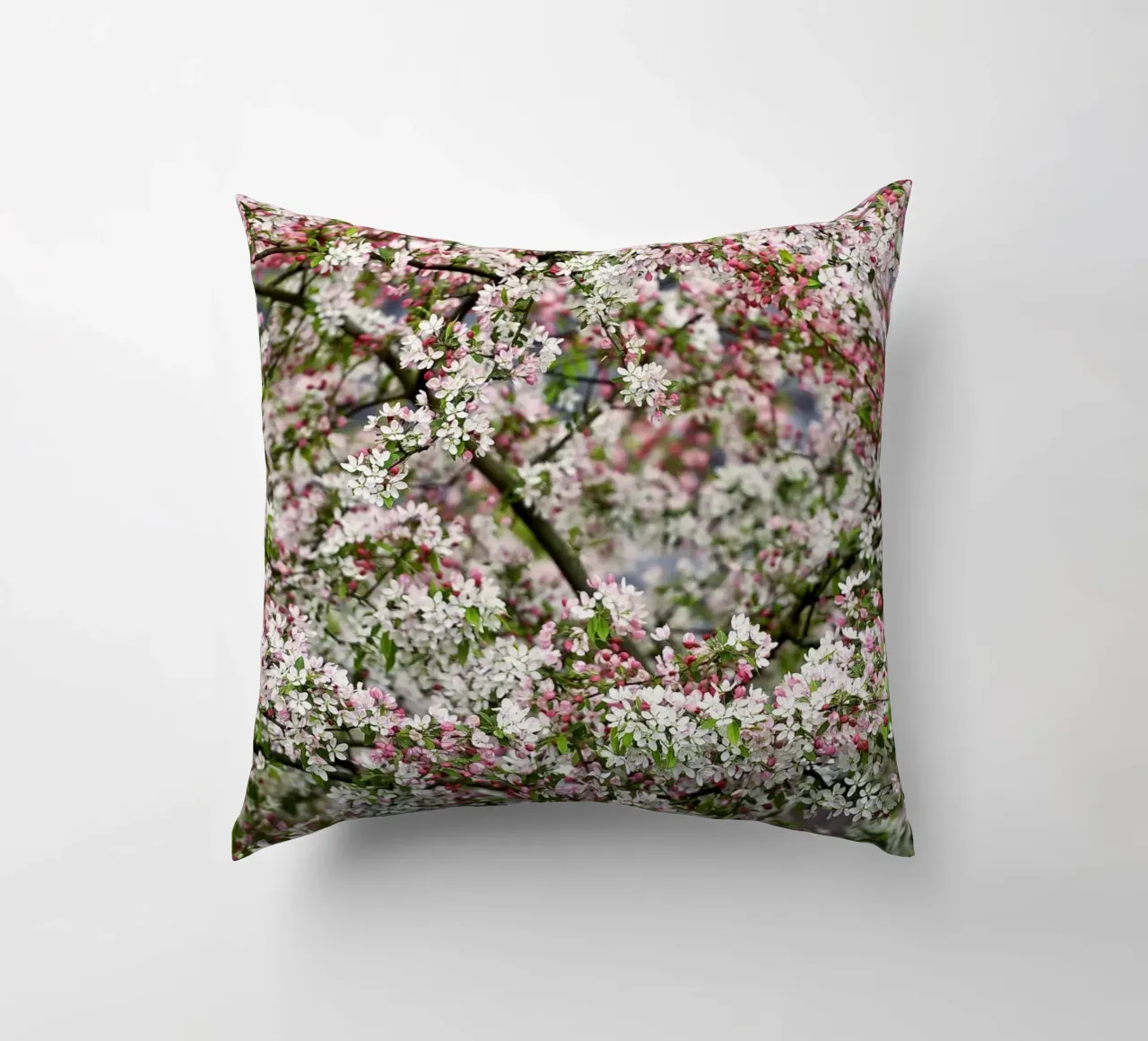 Delicate Blossoms – The Beauty of Soft Spring Blooms cuscino da Curious Collections by Marielle Leenders