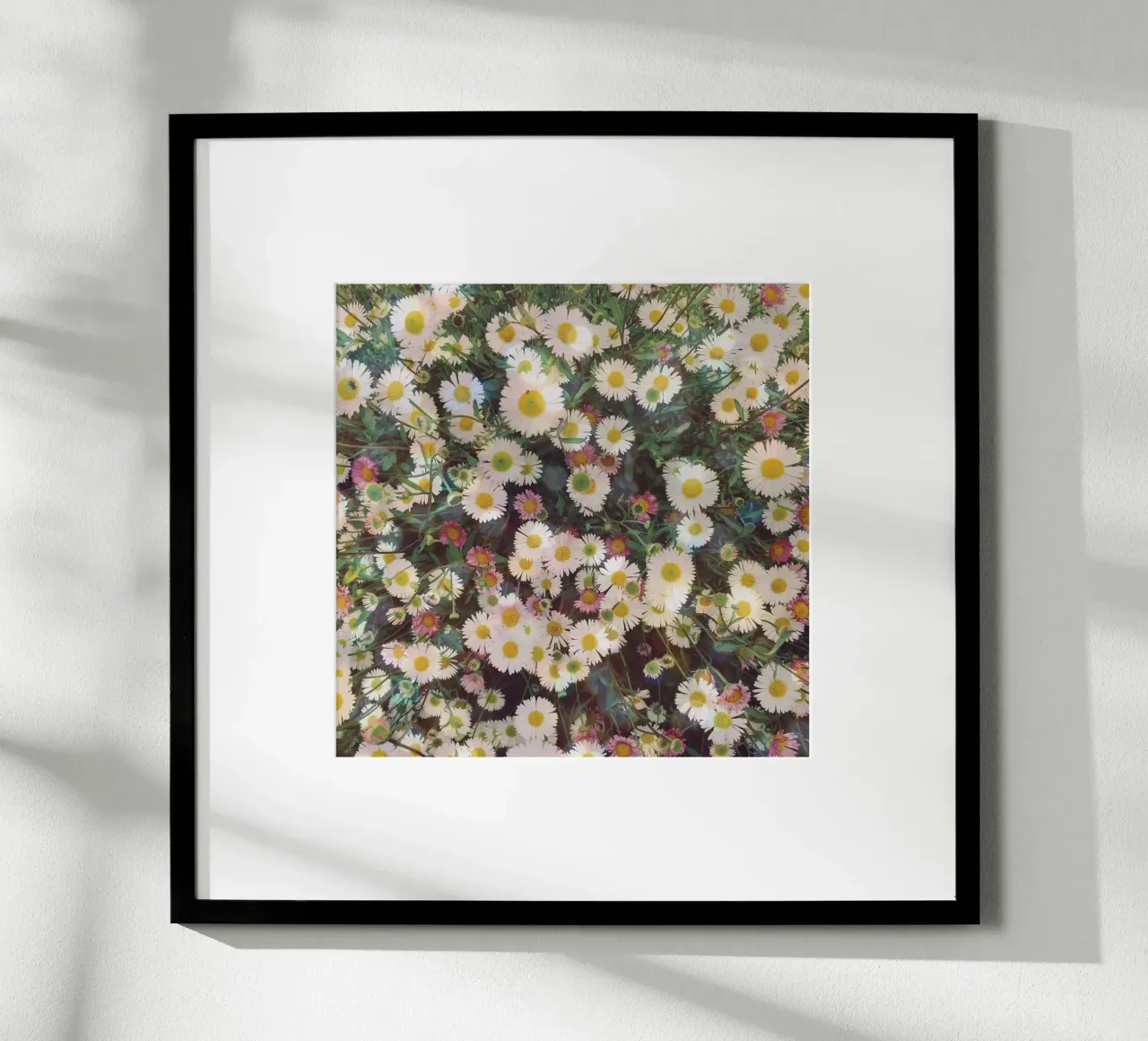 Giardino delle margherite poster con telaio in plastica da Cassia Beck Photography