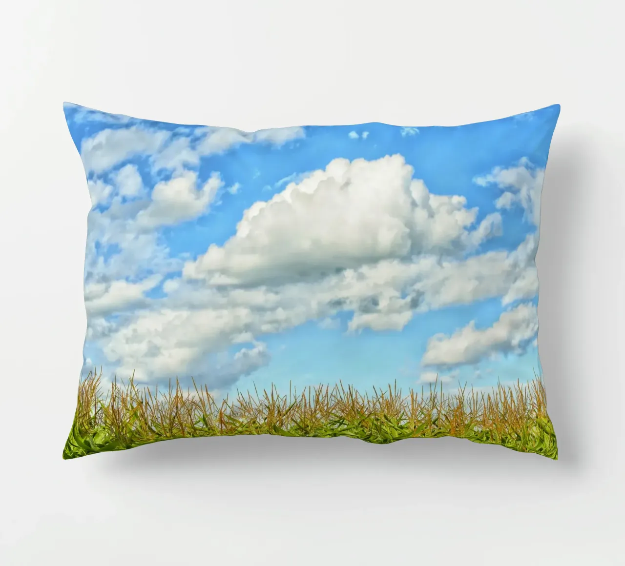 Cornfield Dreams – Where Earth Meets Sky cuscino da Curious Collections by Marielle Leenders