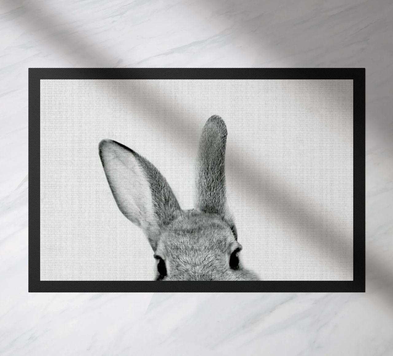 Peekaboo Bunny Fußmatte von Lila x Lola
