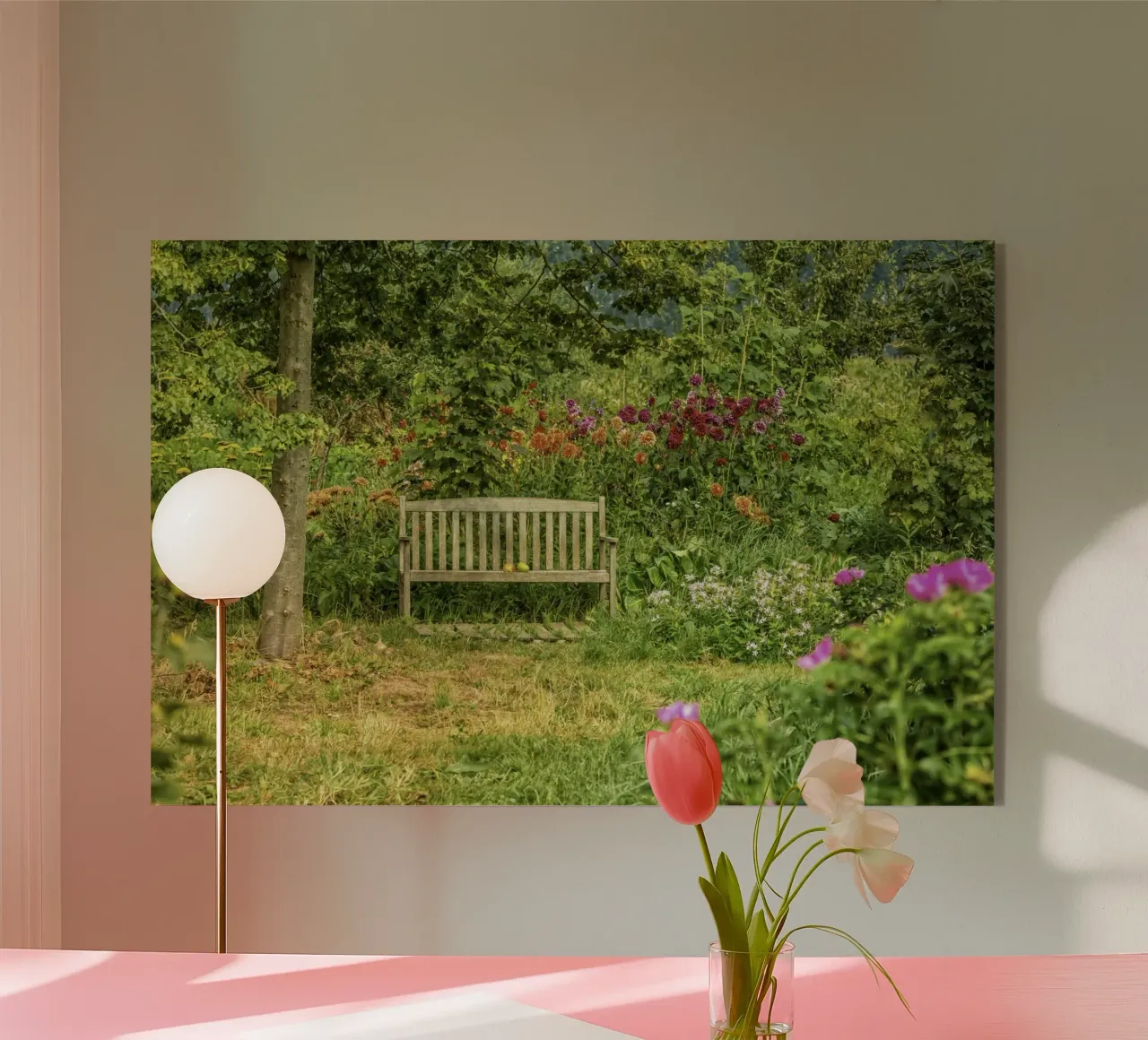 Bench nestled within a vibrant flower garden plexiglass da Curious Collections by Marielle Leenders
