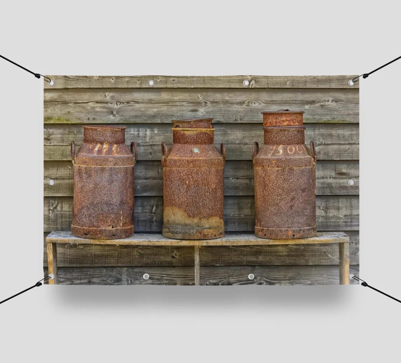 Vintage Farm Charm - Three Rusty Milk Cans in a Row telo in pvc da Curious Collections by Marielle Leenders